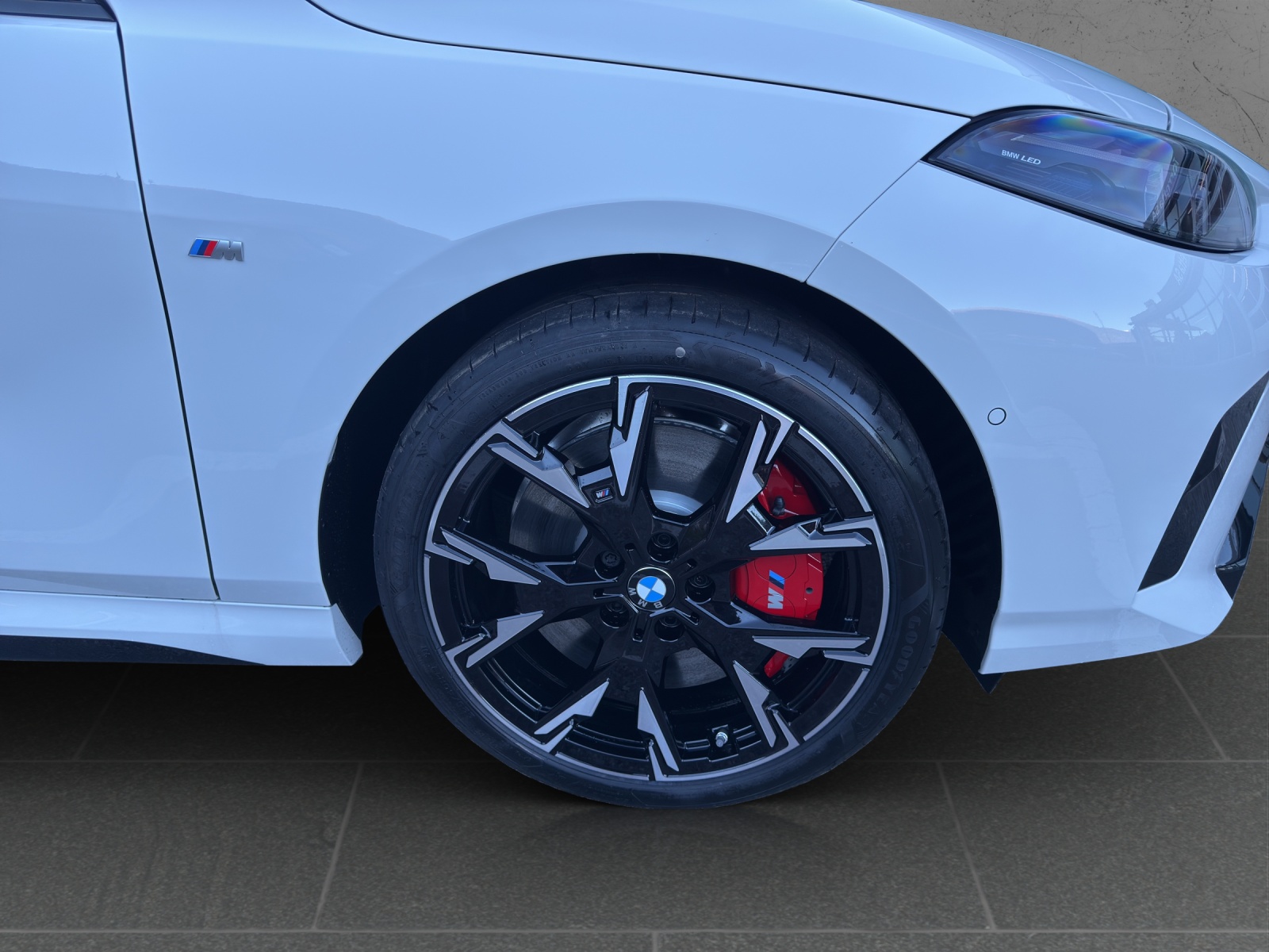 BMW 120 M Sport Pro Steptronic-image-8
