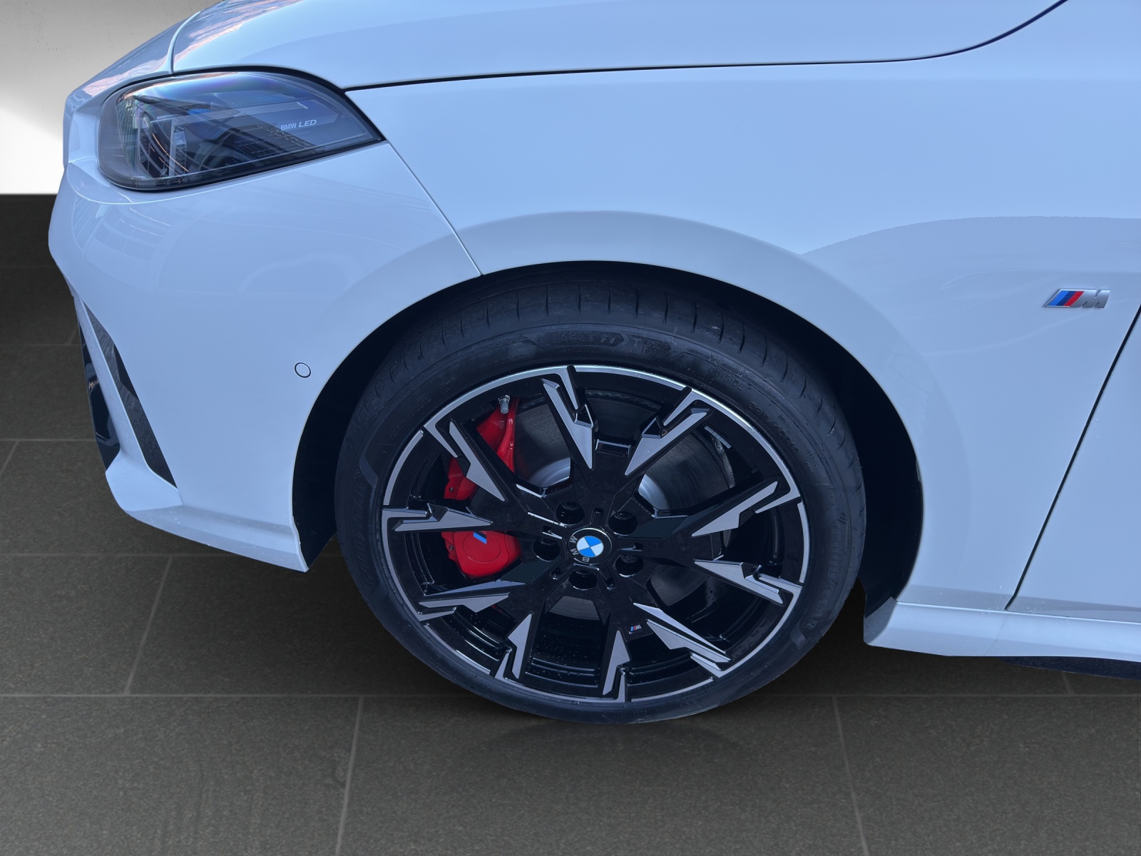 BMW 120 M Sport Pro Steptronic-image-11