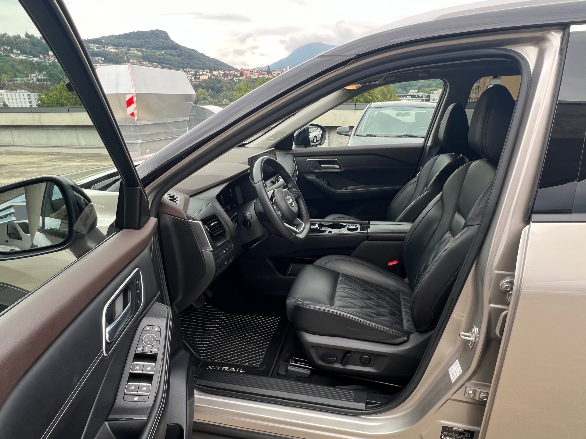 NISSAN X-Trail 1.5 VC-T e-Power 4WD Tekna+ 7 posti-image-4