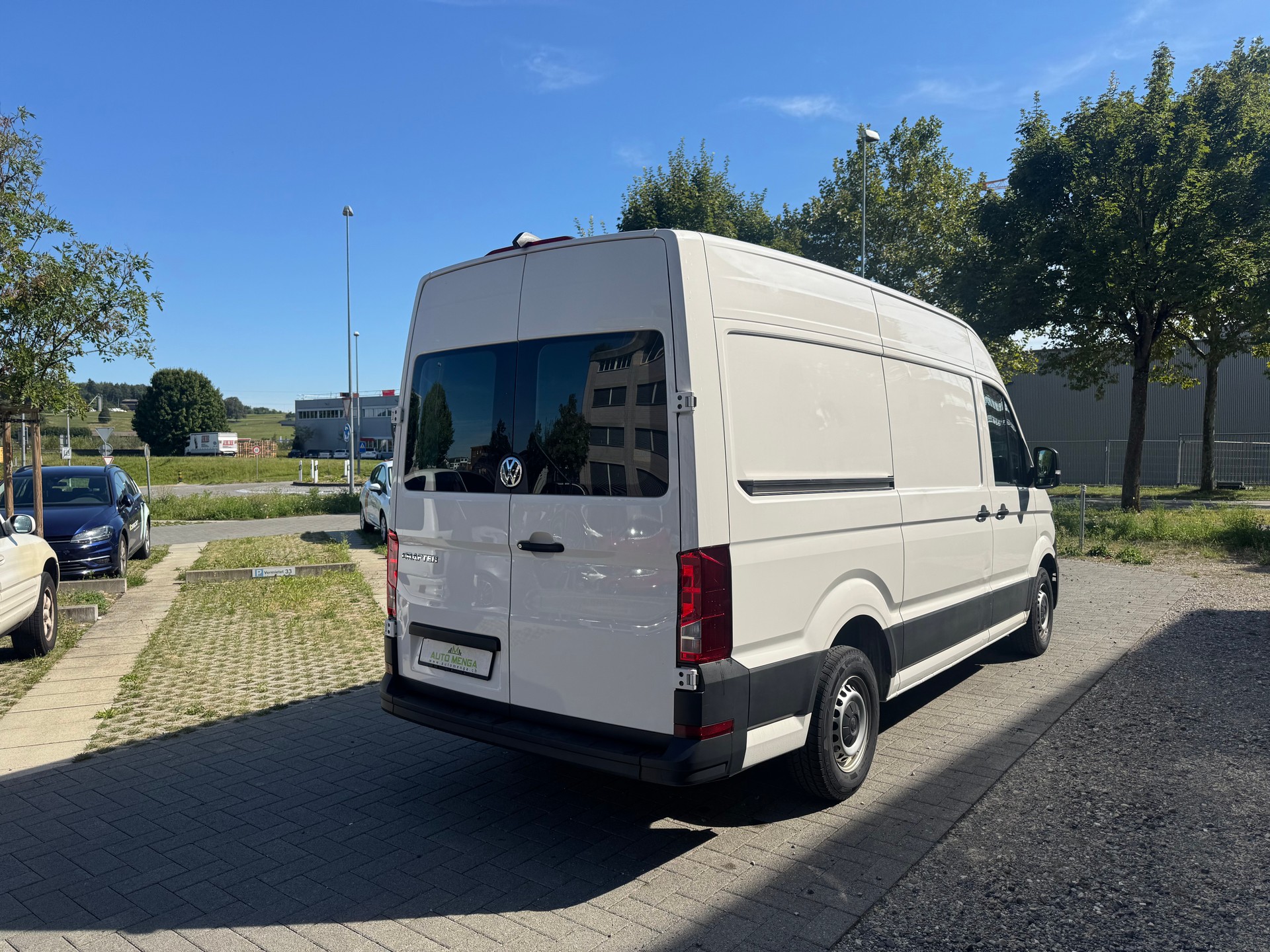VW Crafter 35 2.0 TDI L3 A-image-4