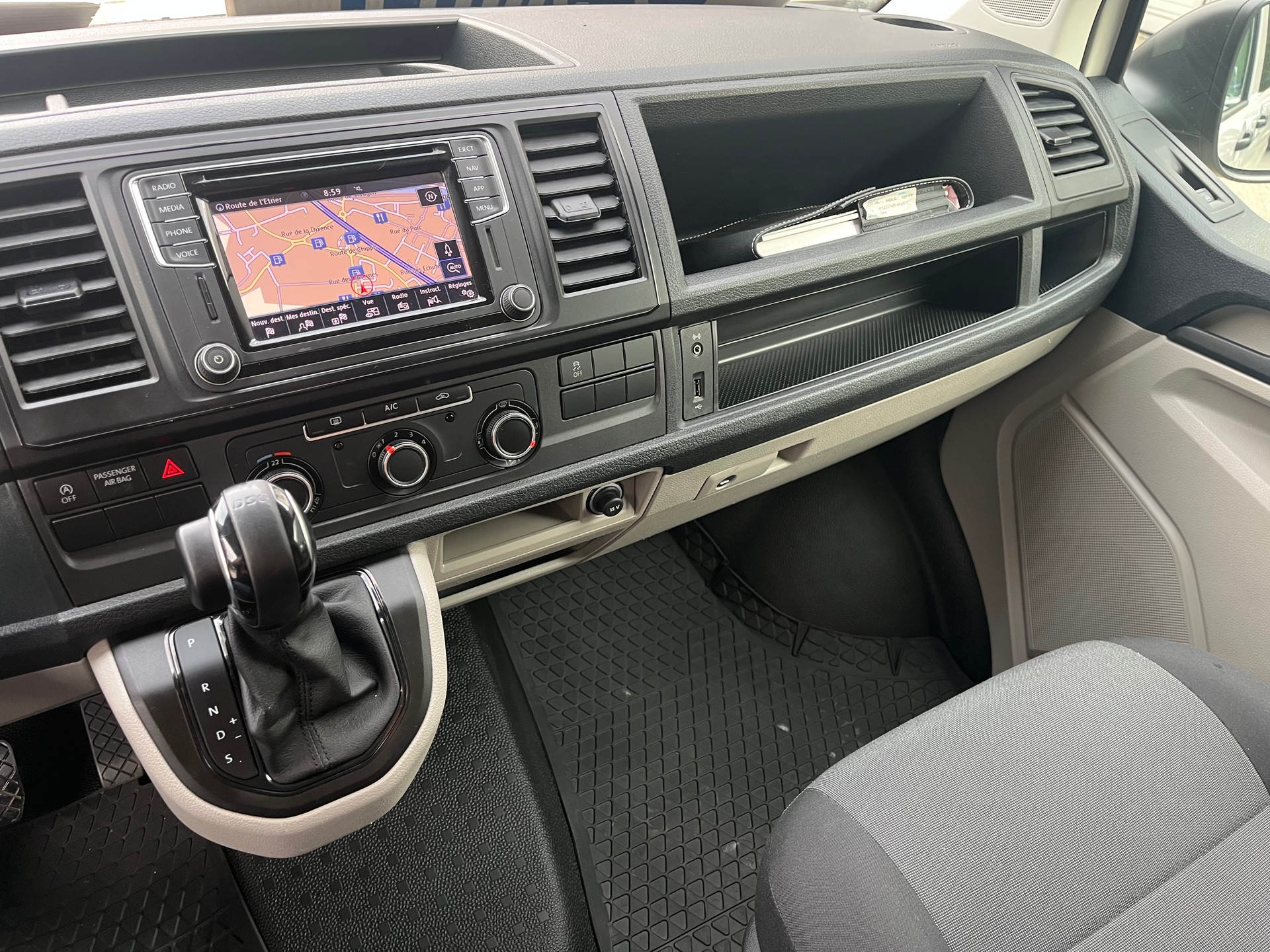 VW T6 2.0 TDI 4Motion DSG-image-12