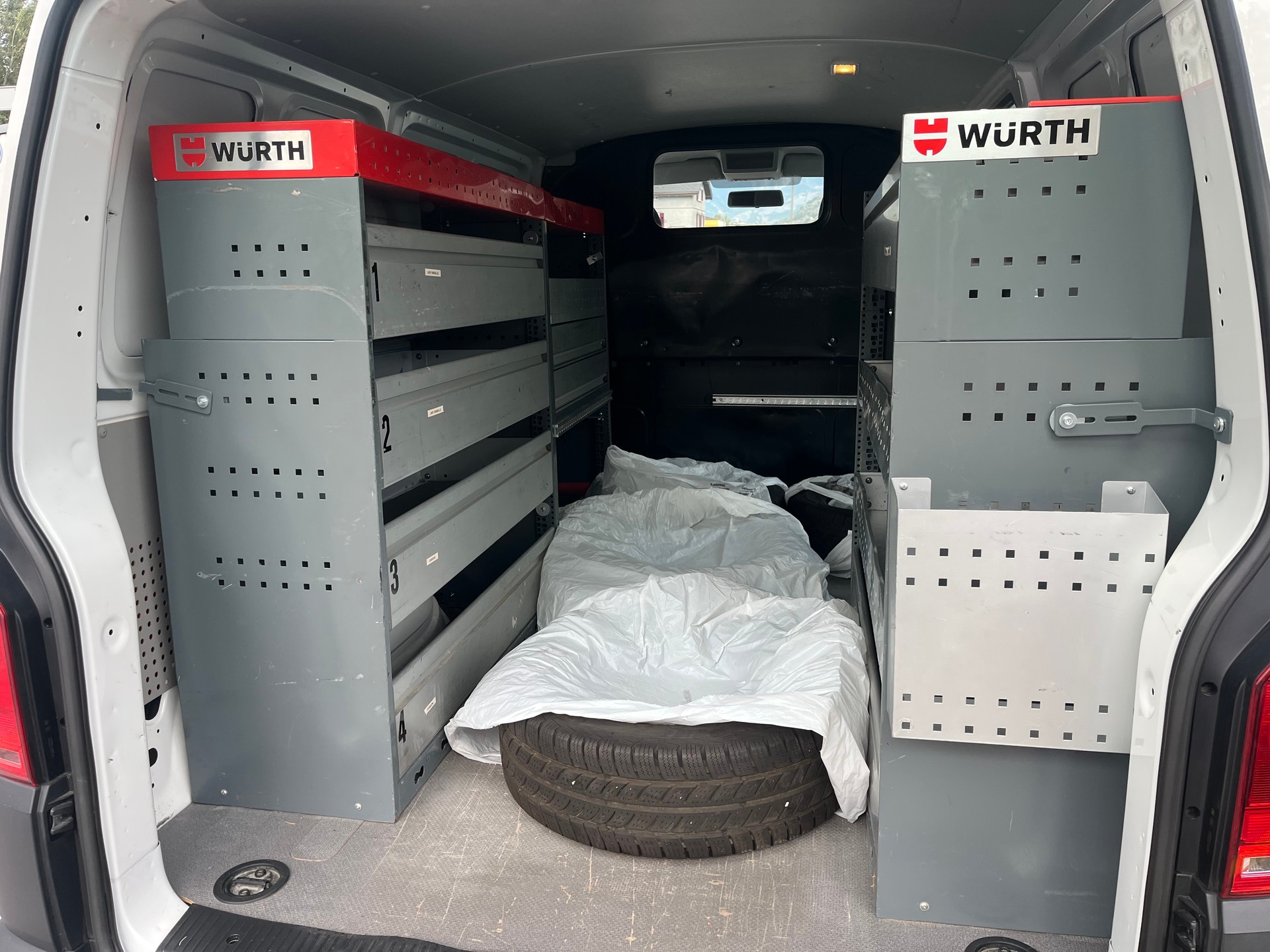VW T6 2.0 TDI 4Motion DSG-image-17