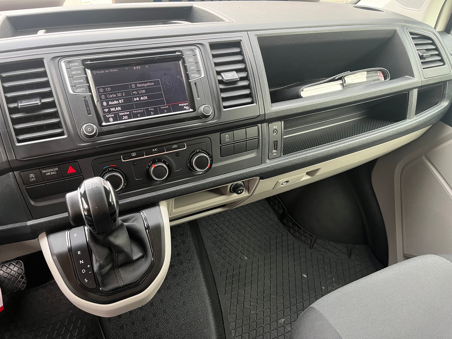 VW T6 2.0 TDI 4Motion DSG-image-8