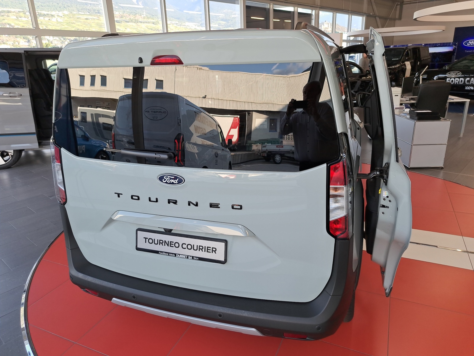 FORD Tourneo Courier 1.0 EcoBoost Active-image-3