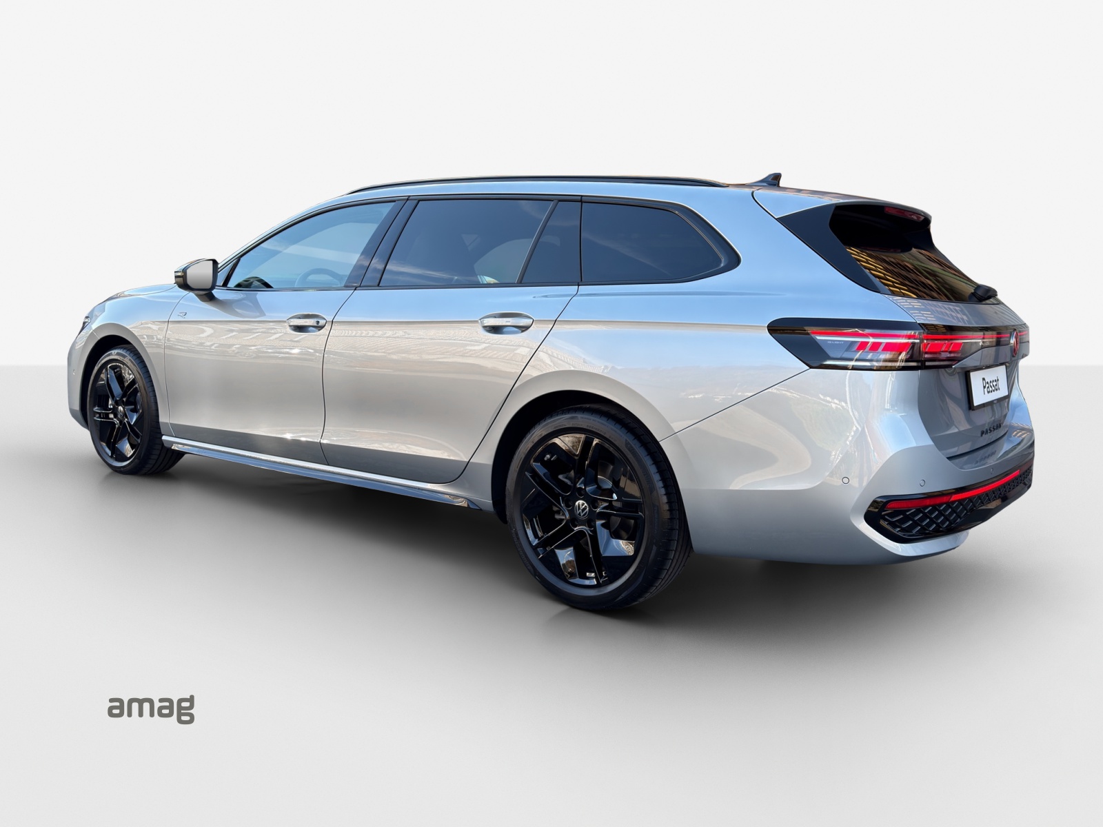 VW Passat Variant 2.0 TDI evo R-Line 4 Motion DSG-image-2