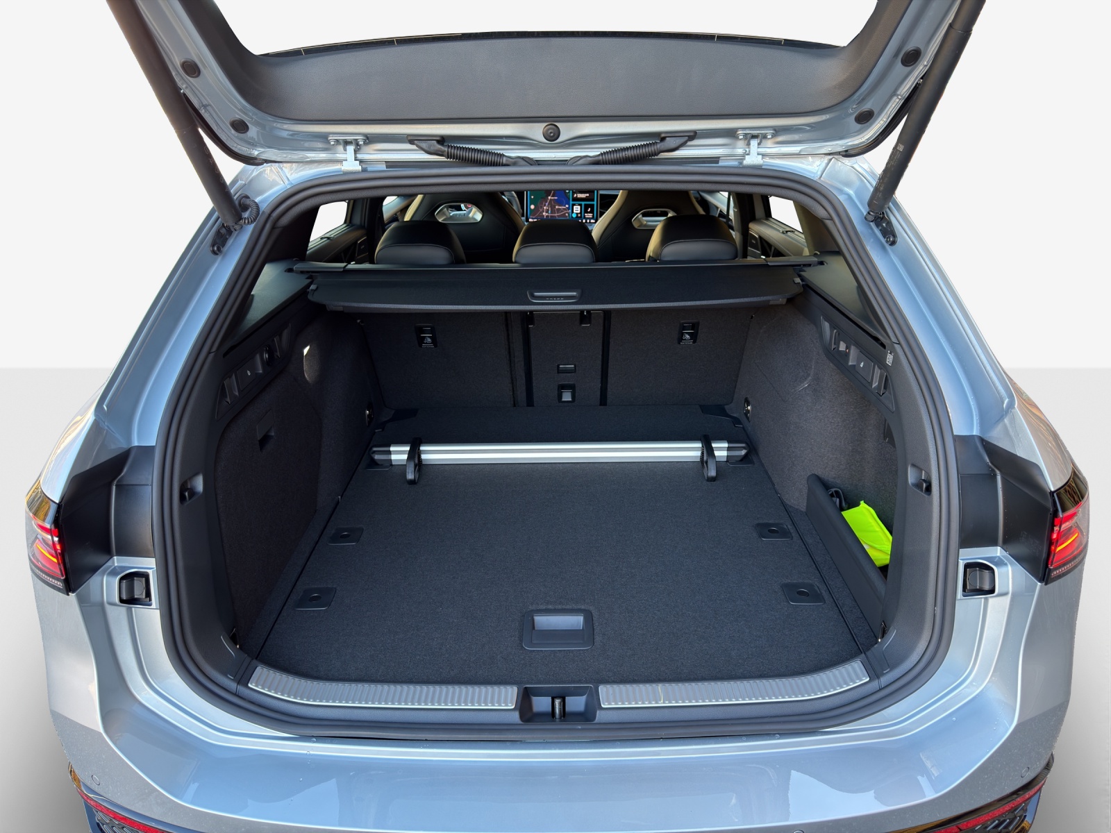 VW Passat Variant 2.0 TDI evo R-Line 4 Motion DSG-image-12