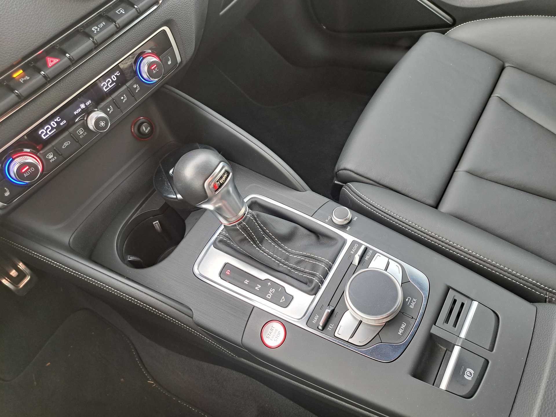 AUDI S3 Sportback 2.0 TFSI quattro S-tronic-image-12