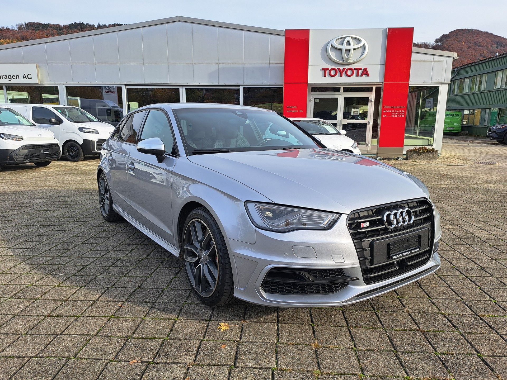 AUDI S3 Sportback 2.0 TFSI quattro S-tronic-image-2