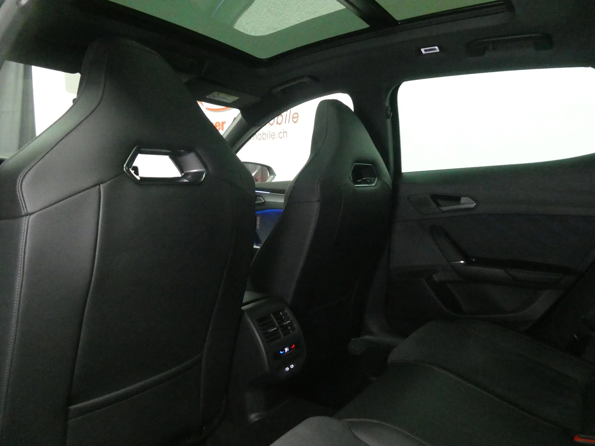 CUPRA Formentor 2.0TSI VZ 4Drive DSG - Digital Cockpit - Sportsitze - Panorama - Kamera - 333 PS-image-9
