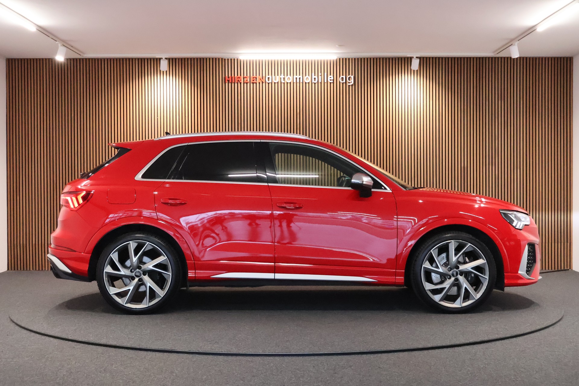 AUDI RS Q3 2.5 TFSI quattro S tronic-image-5