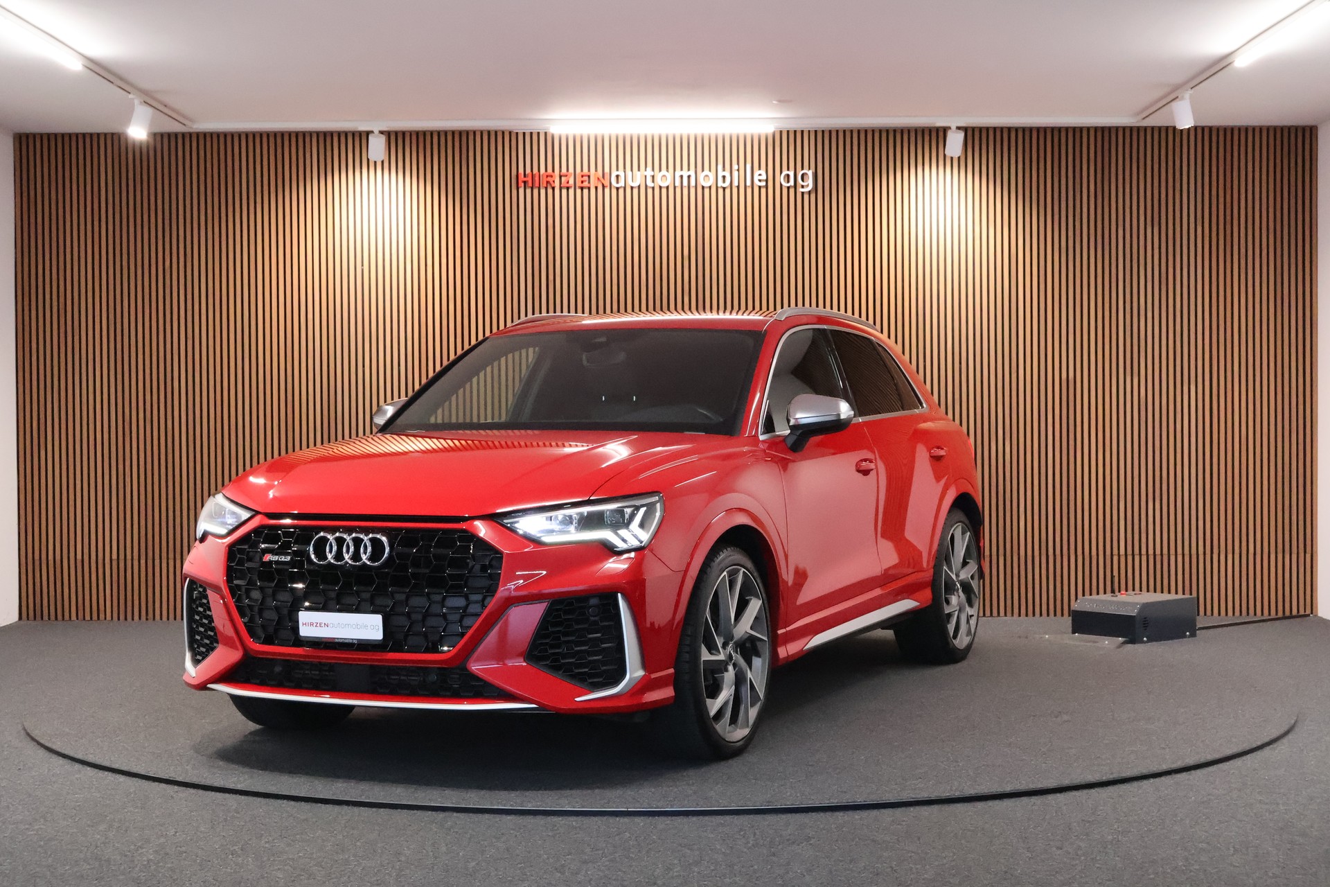 AUDI RS Q3 2.5 TFSI quattro S tronic-image-0
