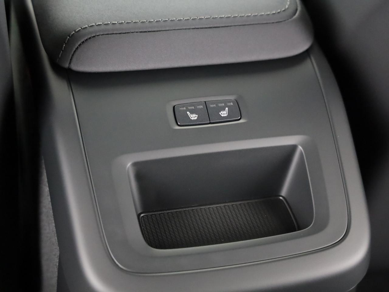 VOLVO XC60 2.0 T8 TE Black Edition eAWD-image-15