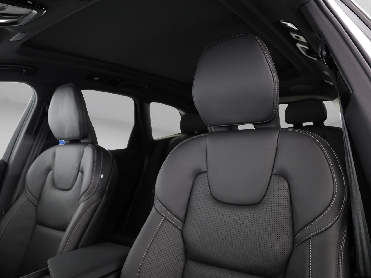 VOLVO XC60 2.0 T8 TE Black Edition eAWD-image-9