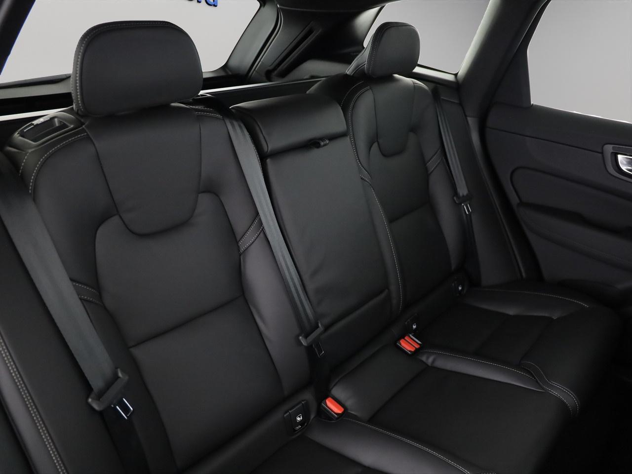 VOLVO XC60 2.0 T8 TE Black Edition eAWD-image-10
