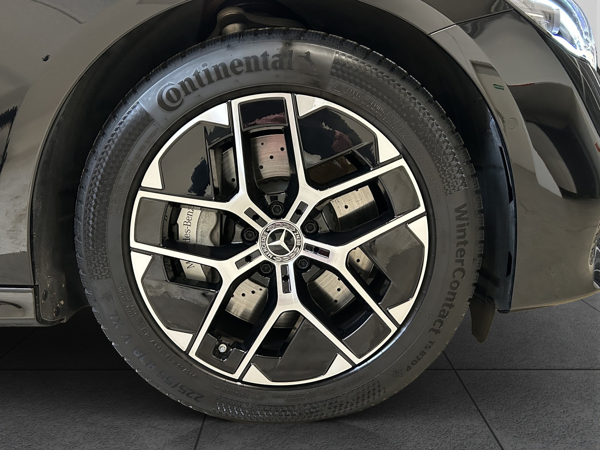 MERCEDES-BENZ E 450 d T 4Matic 9G-Tronic Avantgarde Line-image-21