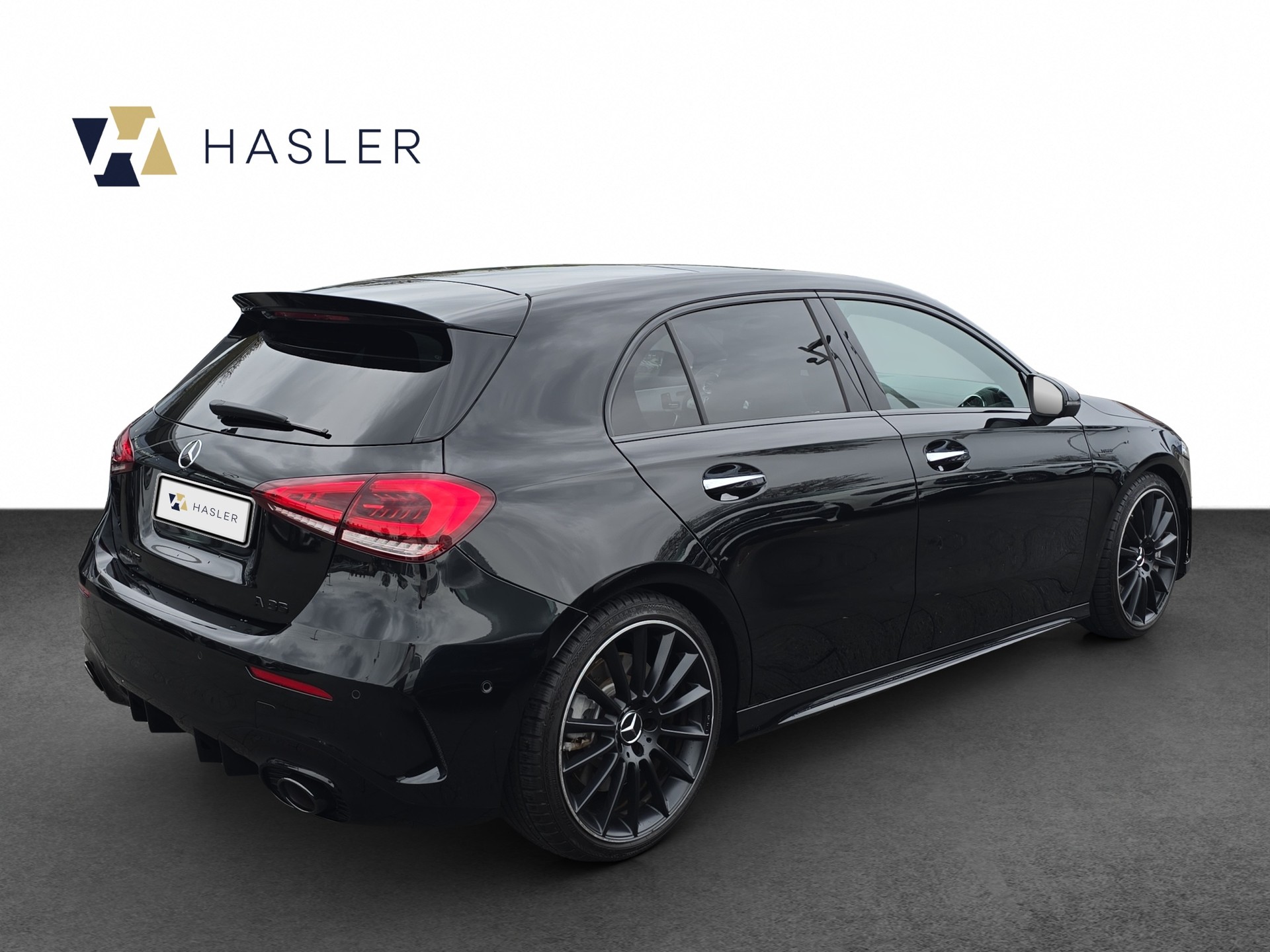 MERCEDES-BENZ A 35 AMG 4Matic Speedshift-image-5