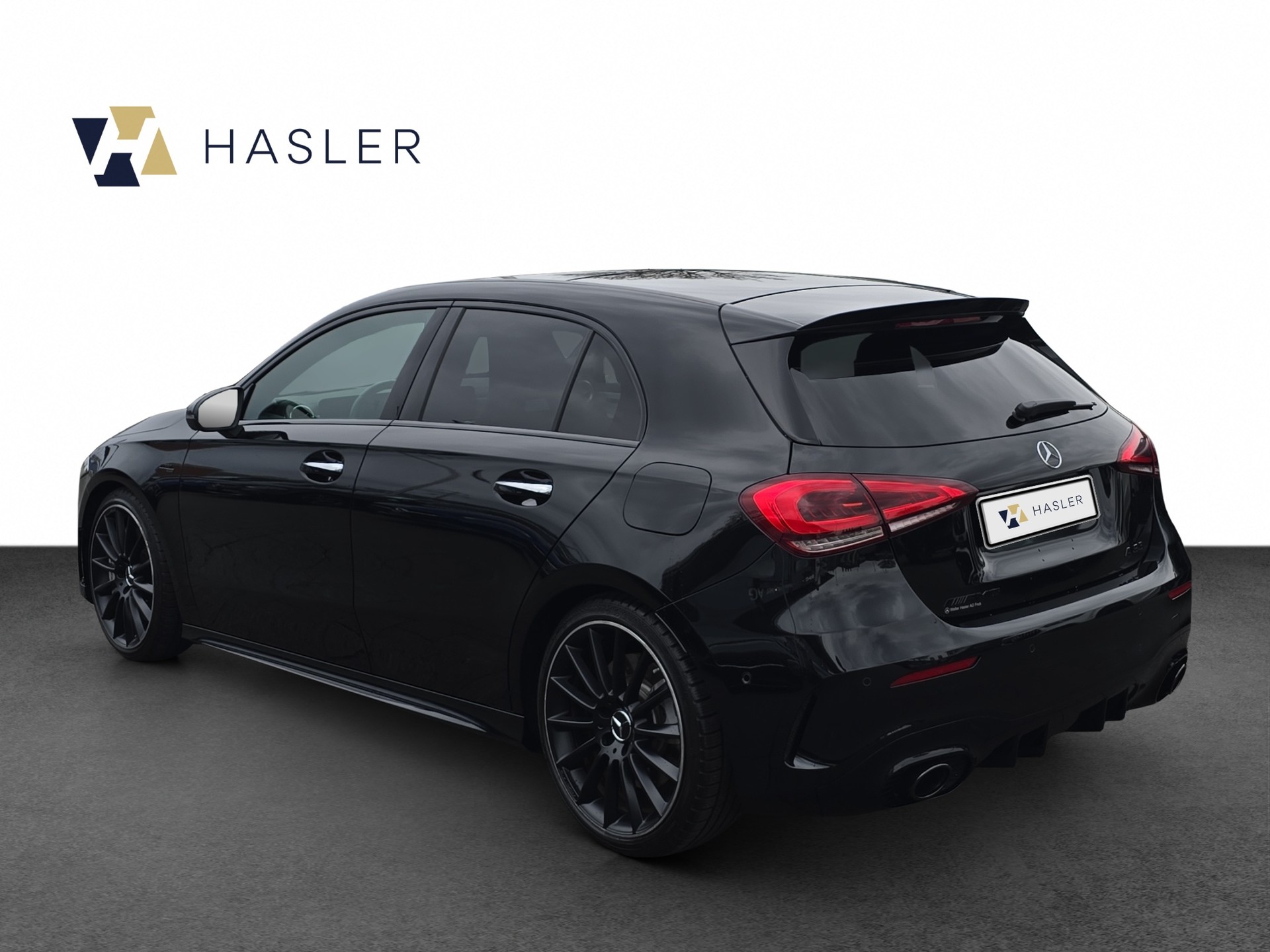 MERCEDES-BENZ A 35 AMG 4Matic Speedshift-showroom-element-3