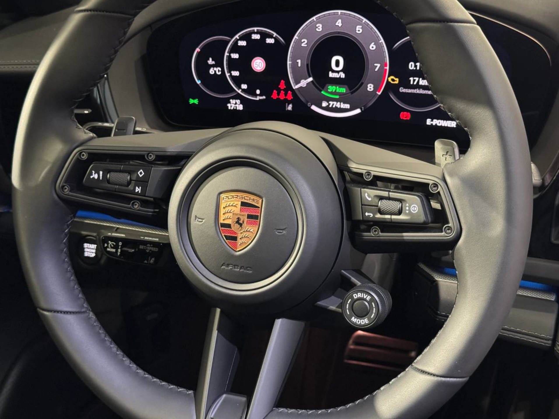 PORSCHE Panamera 4 E-Hybrid-image-41