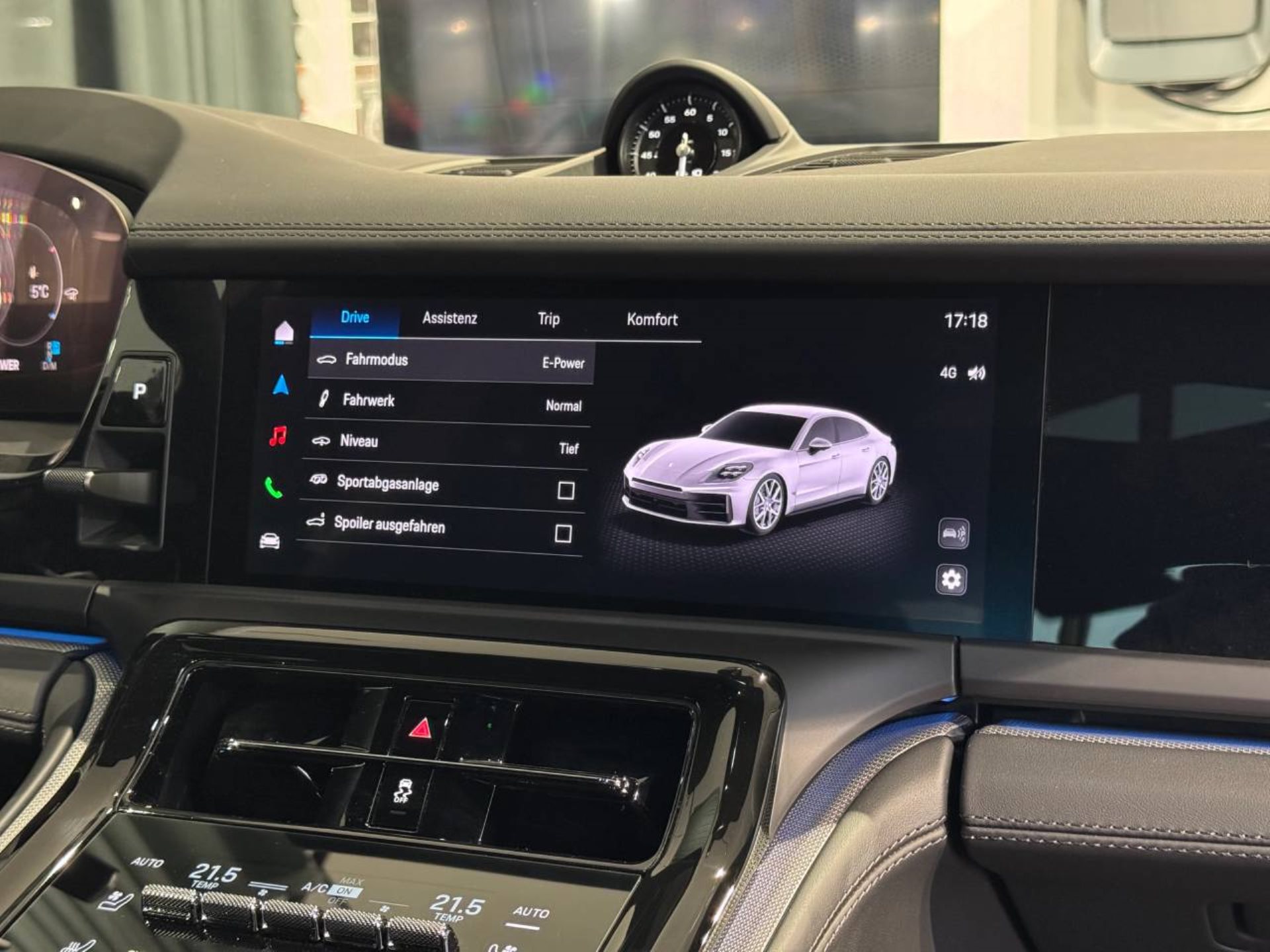PORSCHE Panamera 4 E-Hybrid-image-20