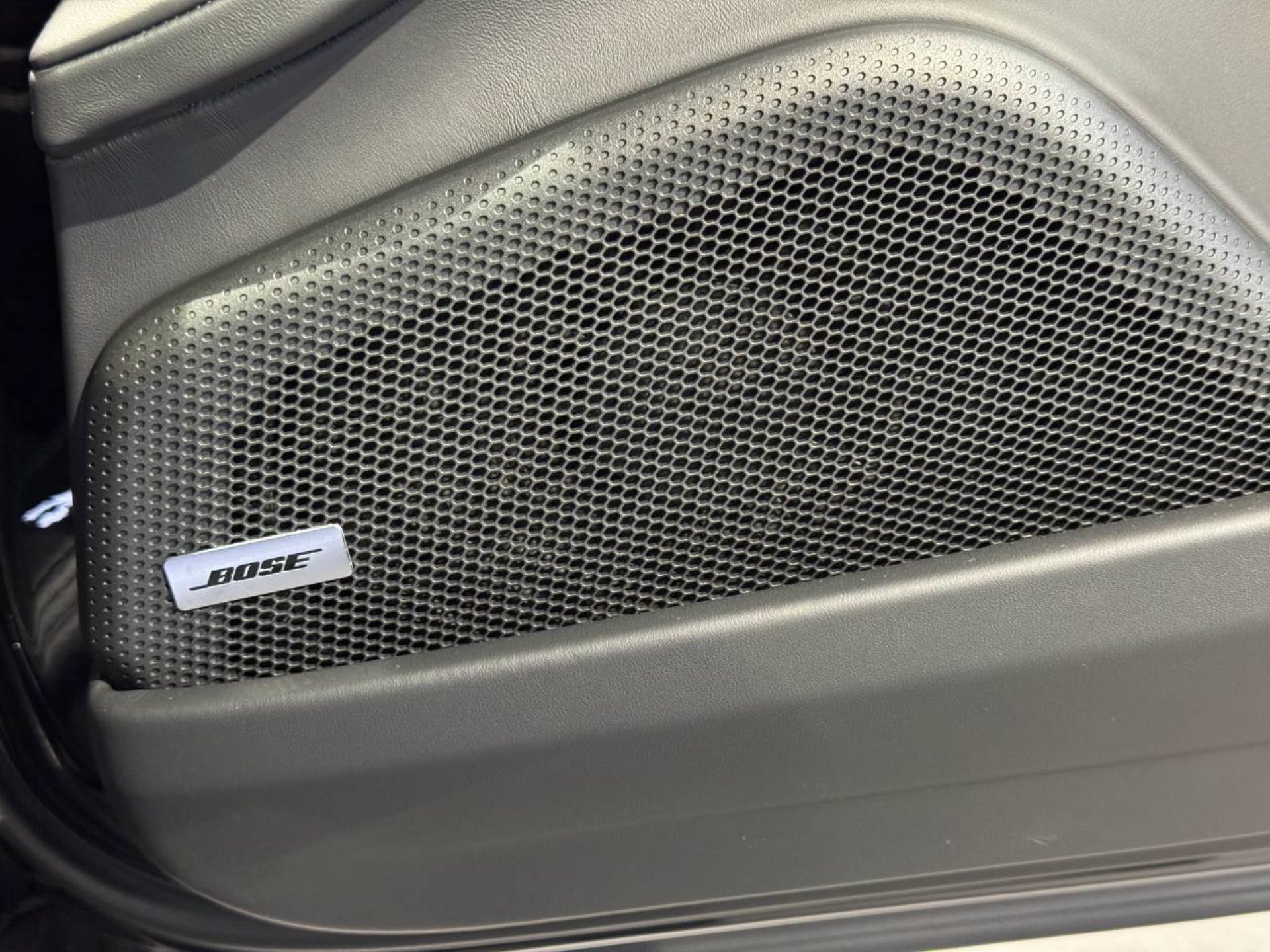PORSCHE Panamera 4 E-Hybrid-image-27