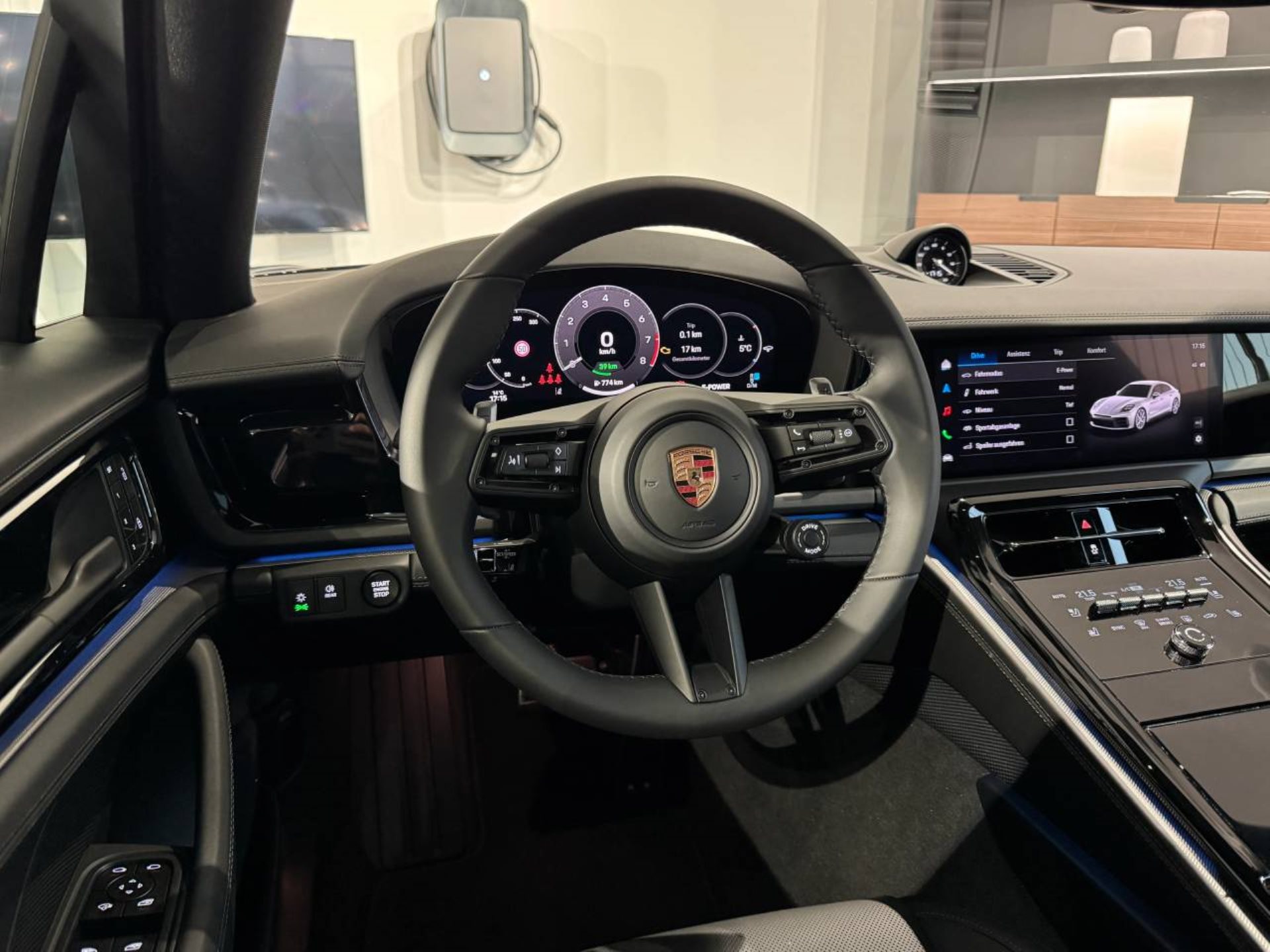 PORSCHE Panamera 4 E-Hybrid-image-15