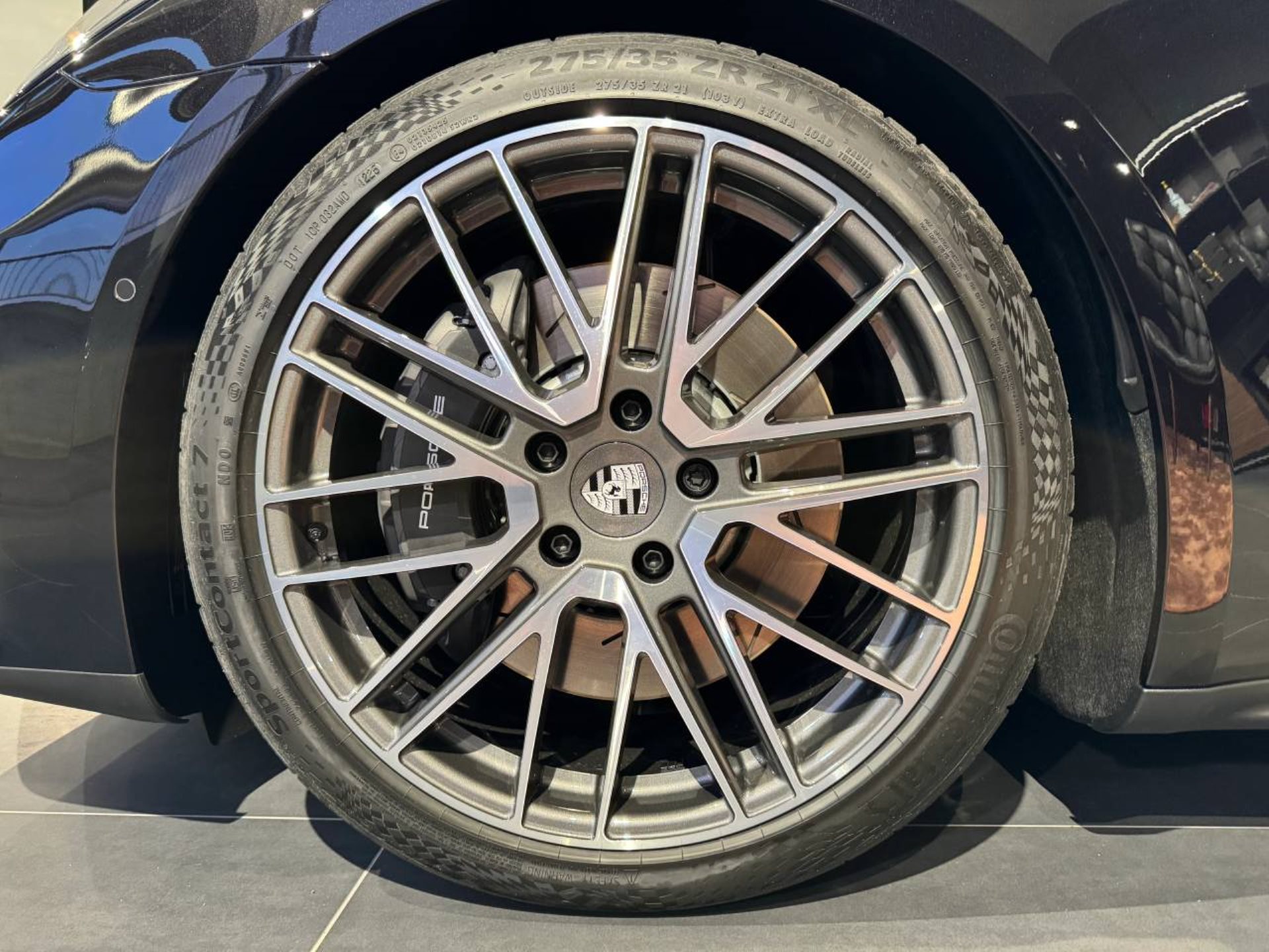 PORSCHE Panamera 4 E-Hybrid-image-11