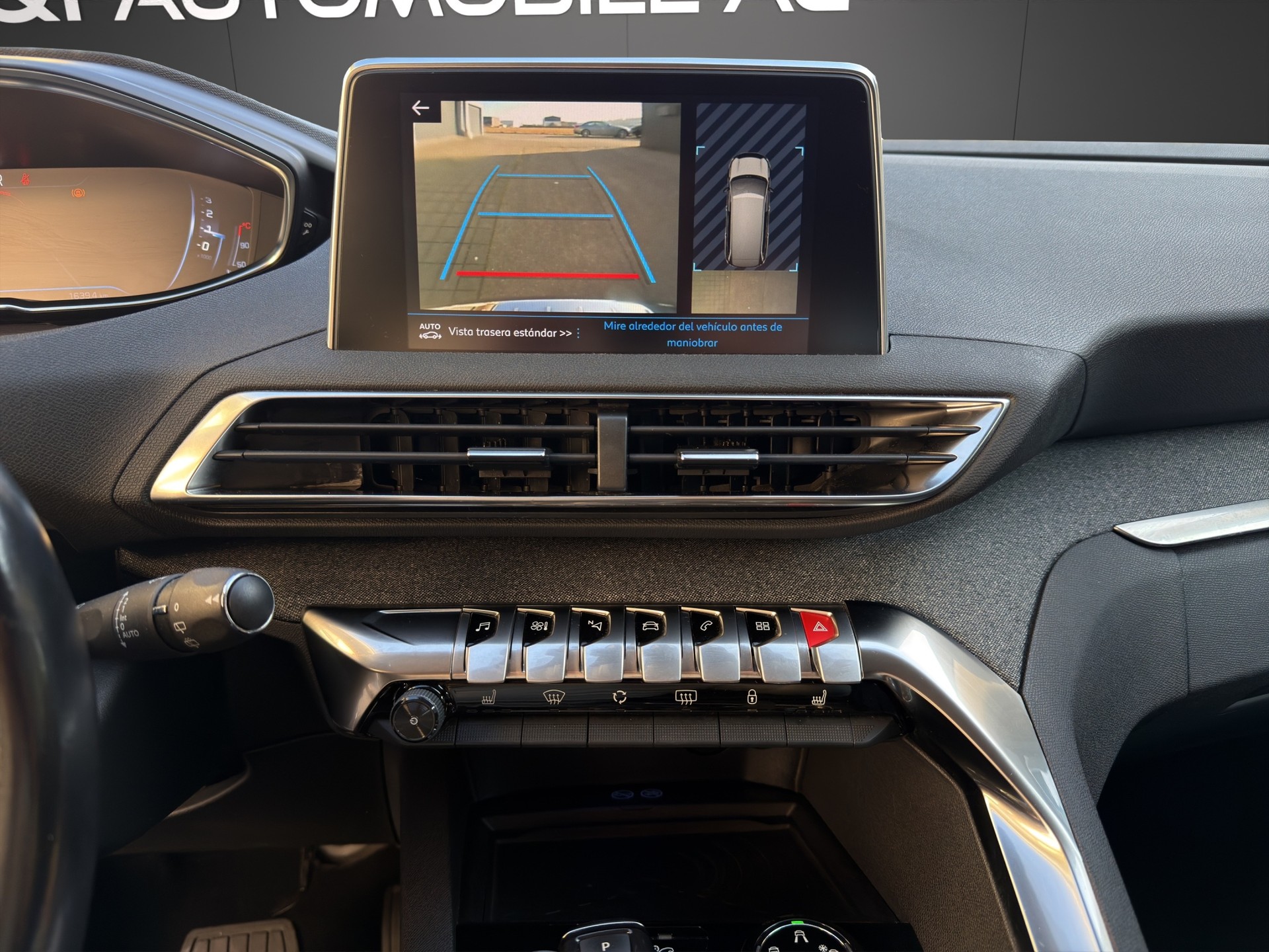 PEUGEOT 5008 1.2 Pure Tech Allure EAT8-image-14