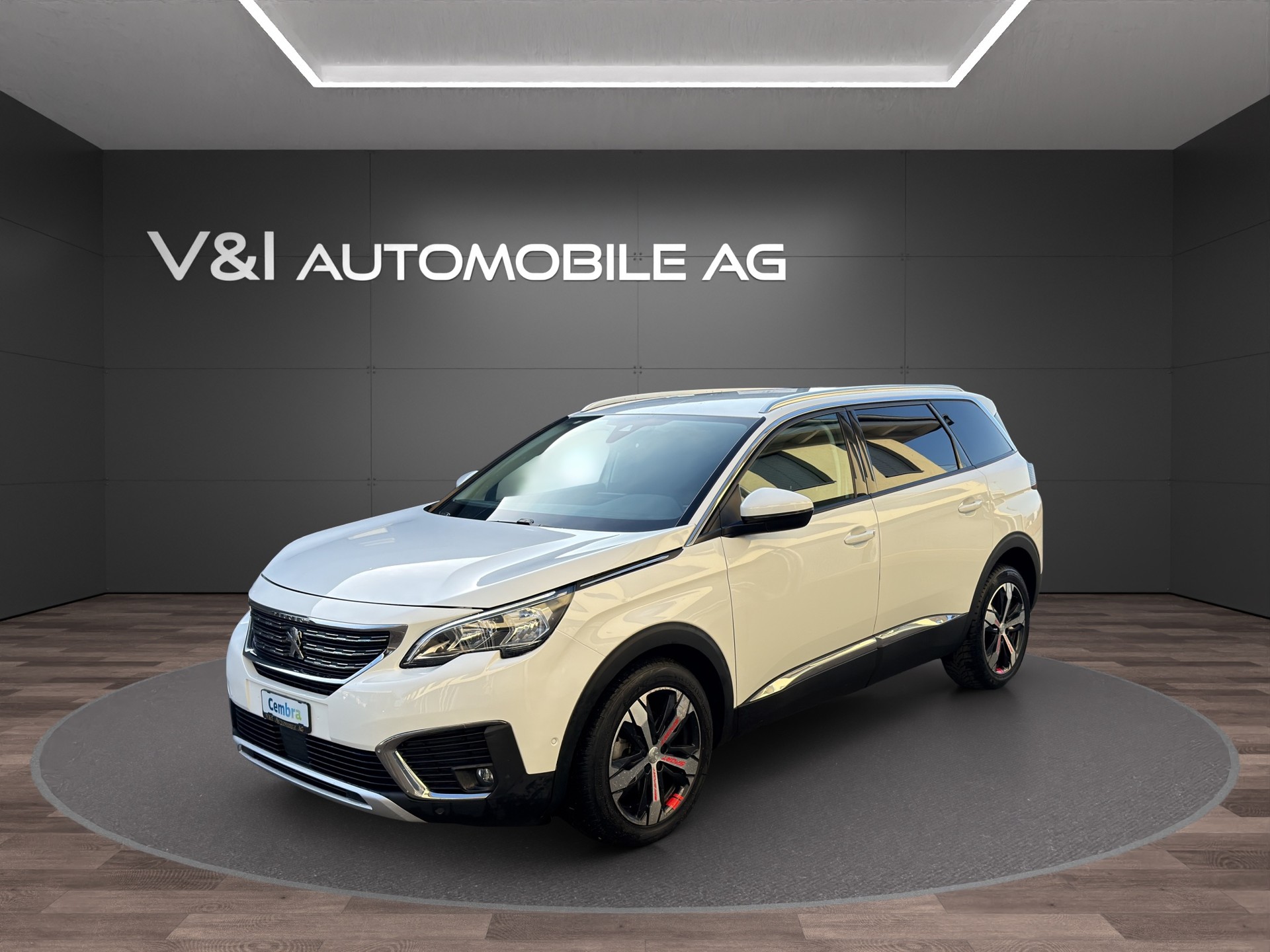 PEUGEOT 5008 1.2 Pure Tech Allure EAT8-image-0