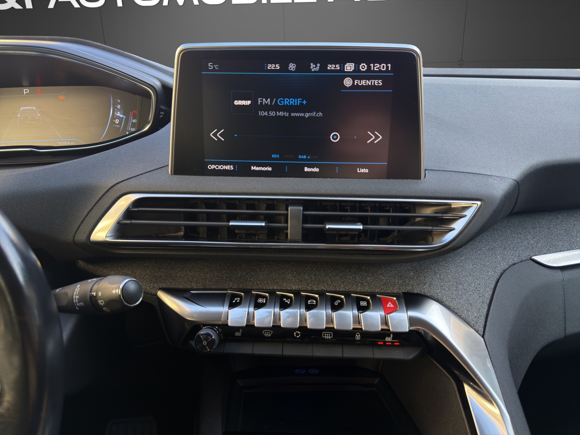 PEUGEOT 5008 1.2 Pure Tech Allure EAT8-image-12