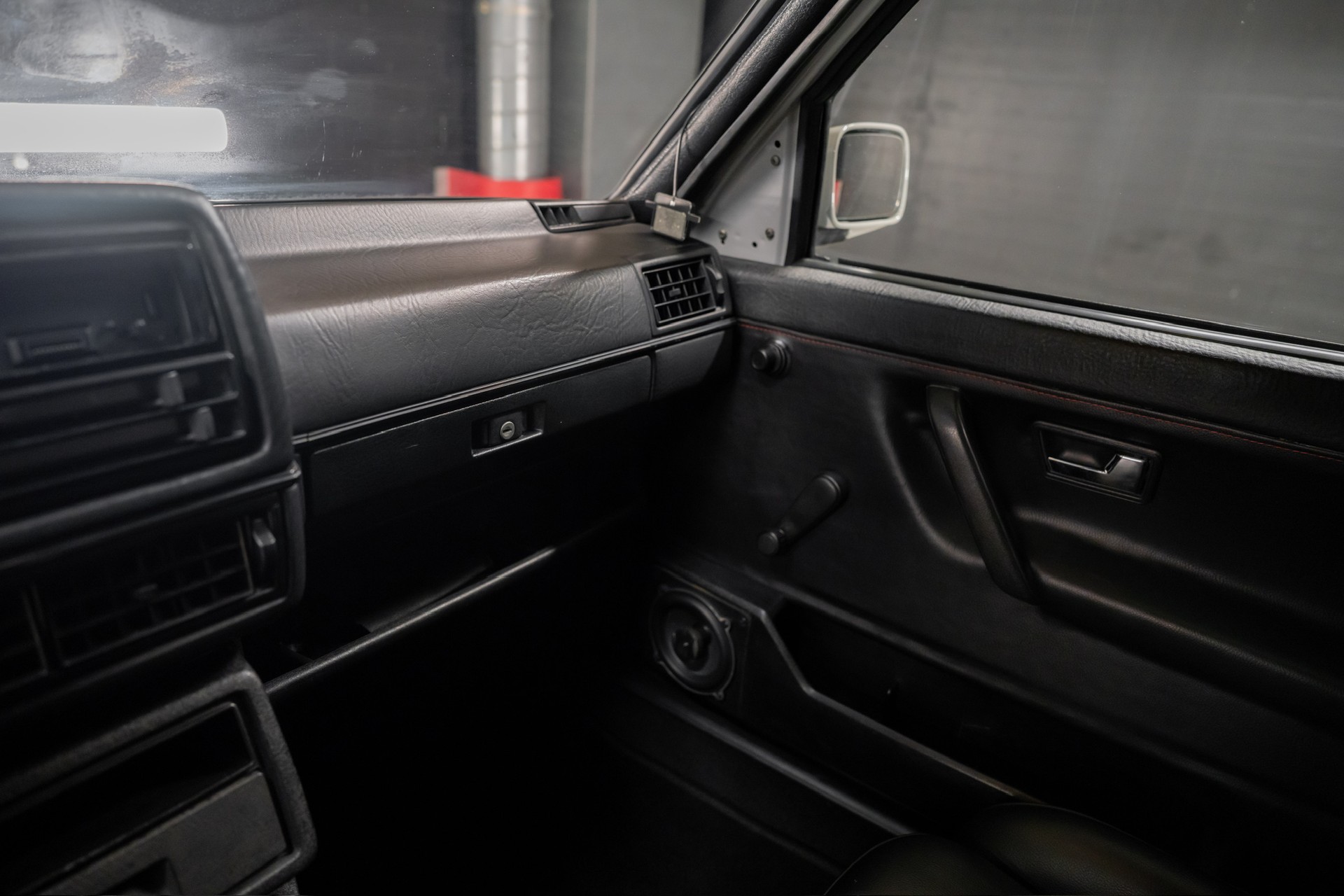 VW GOLF-image-10
