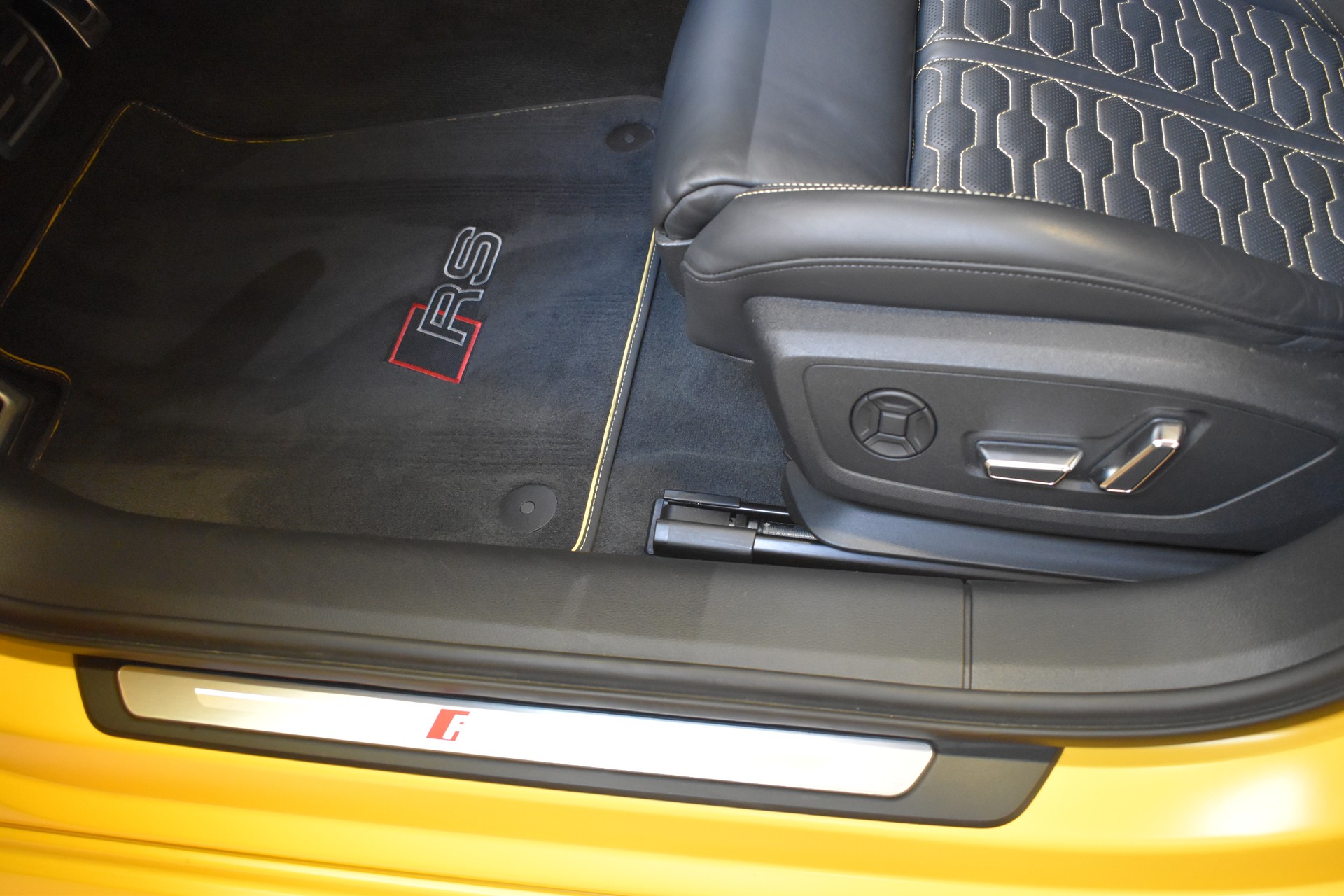 AUDI RS6 Avant 4.0 TFSI V8 quattro - Audi Exclusive Quattro GmbH - MTM Stage-2-image-29