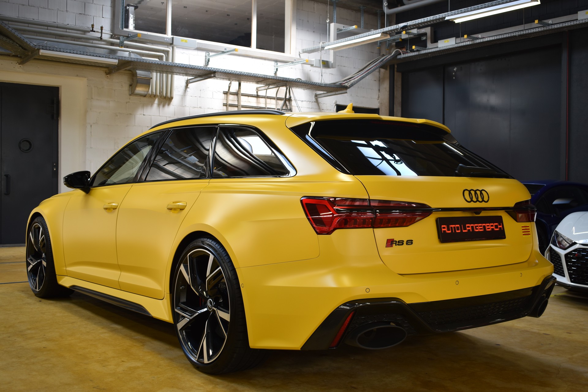 AUDI RS6 Avant 4.0 TFSI V8 quattro - Audi Exclusive Quattro GmbH - MTM Stage-2-showroom-element-2