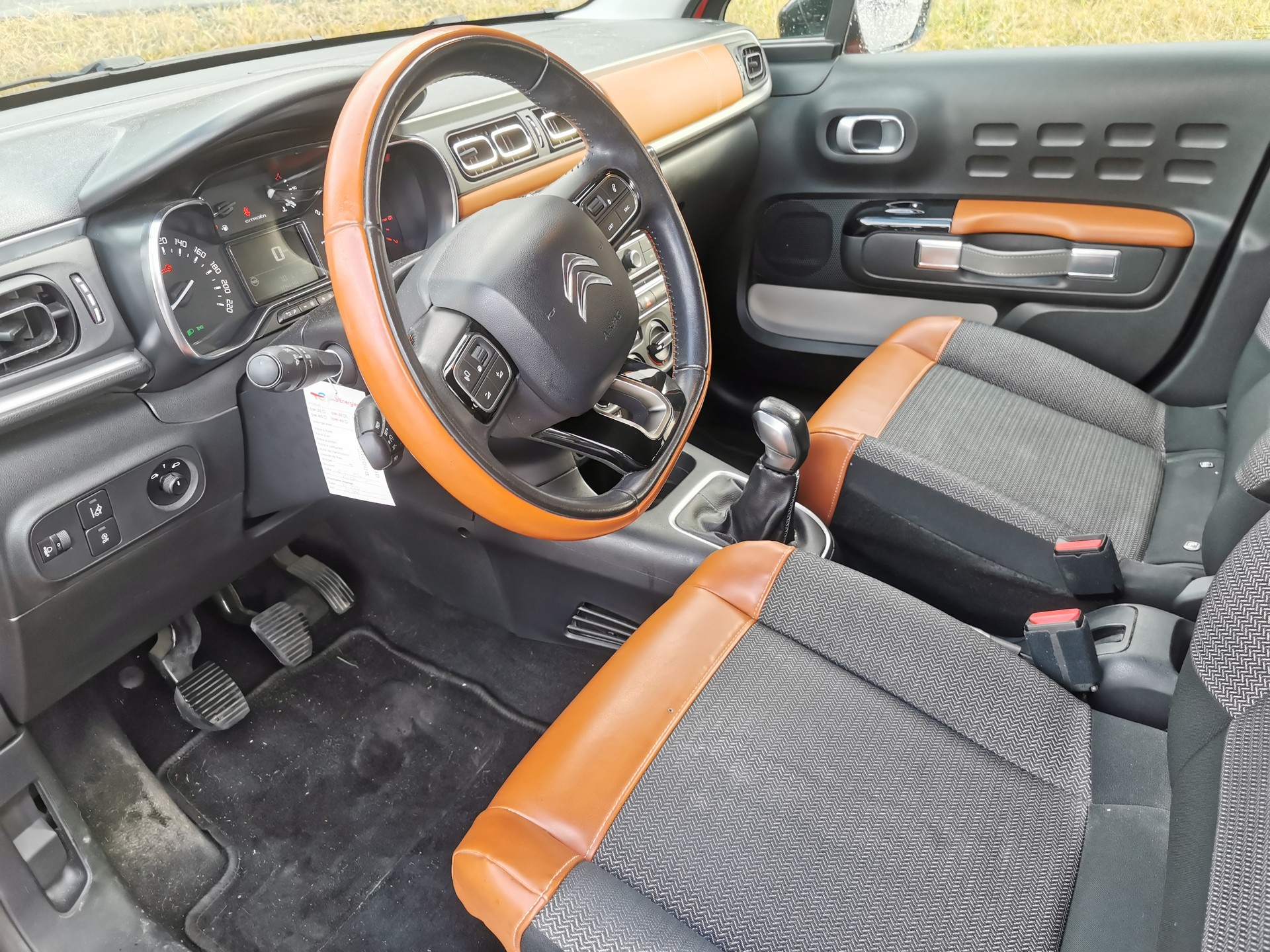 CITROEN C3 1.2i Shine-image-4