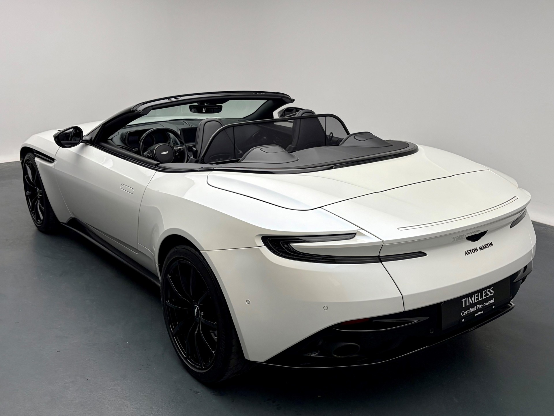 ASTON MARTIN DB11 Volante 4.0 V8 Bi-Turbo-image-2