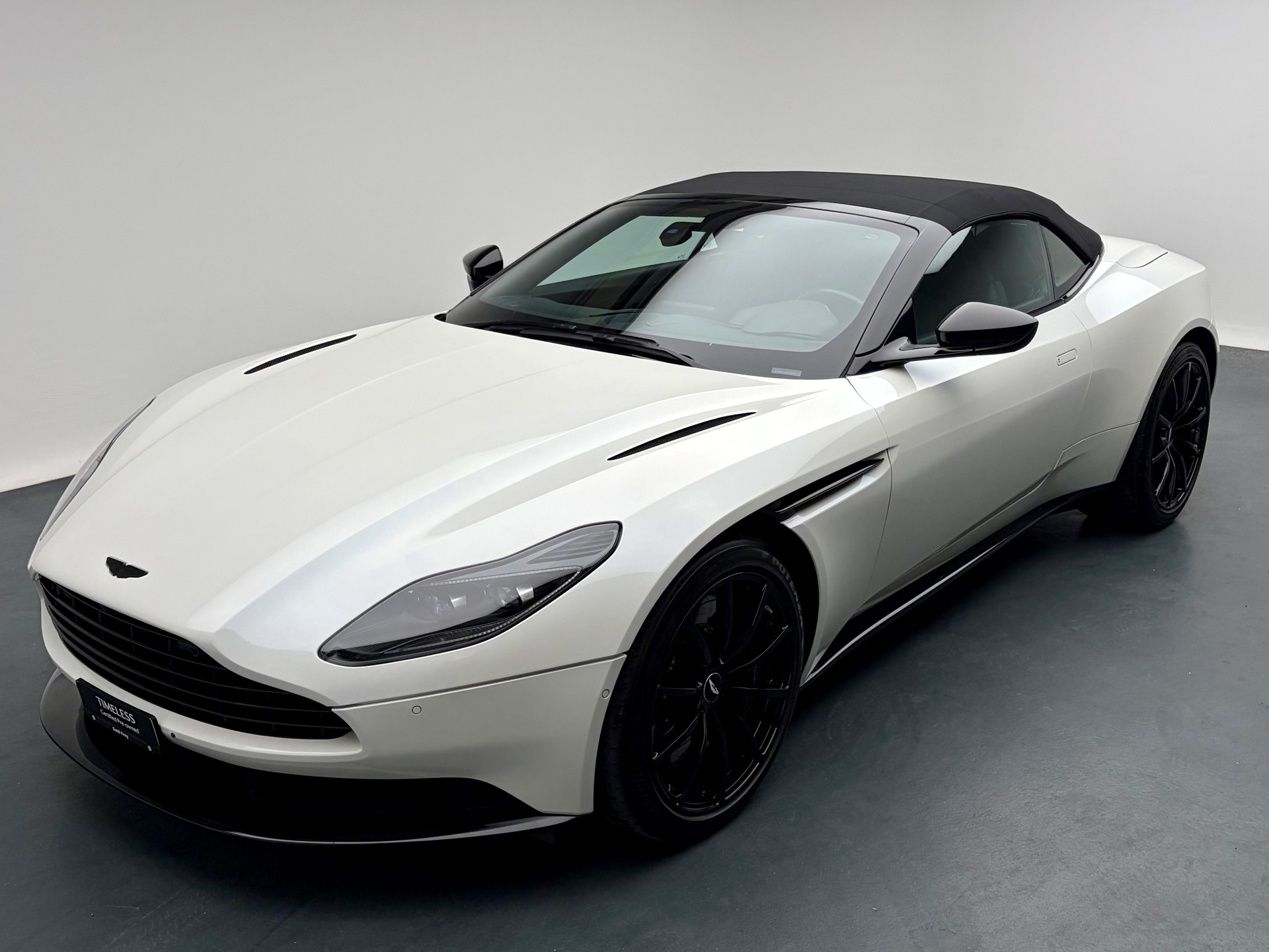 ASTON MARTIN DB11 Volante 4.0 V8 Bi-Turbo-image-19