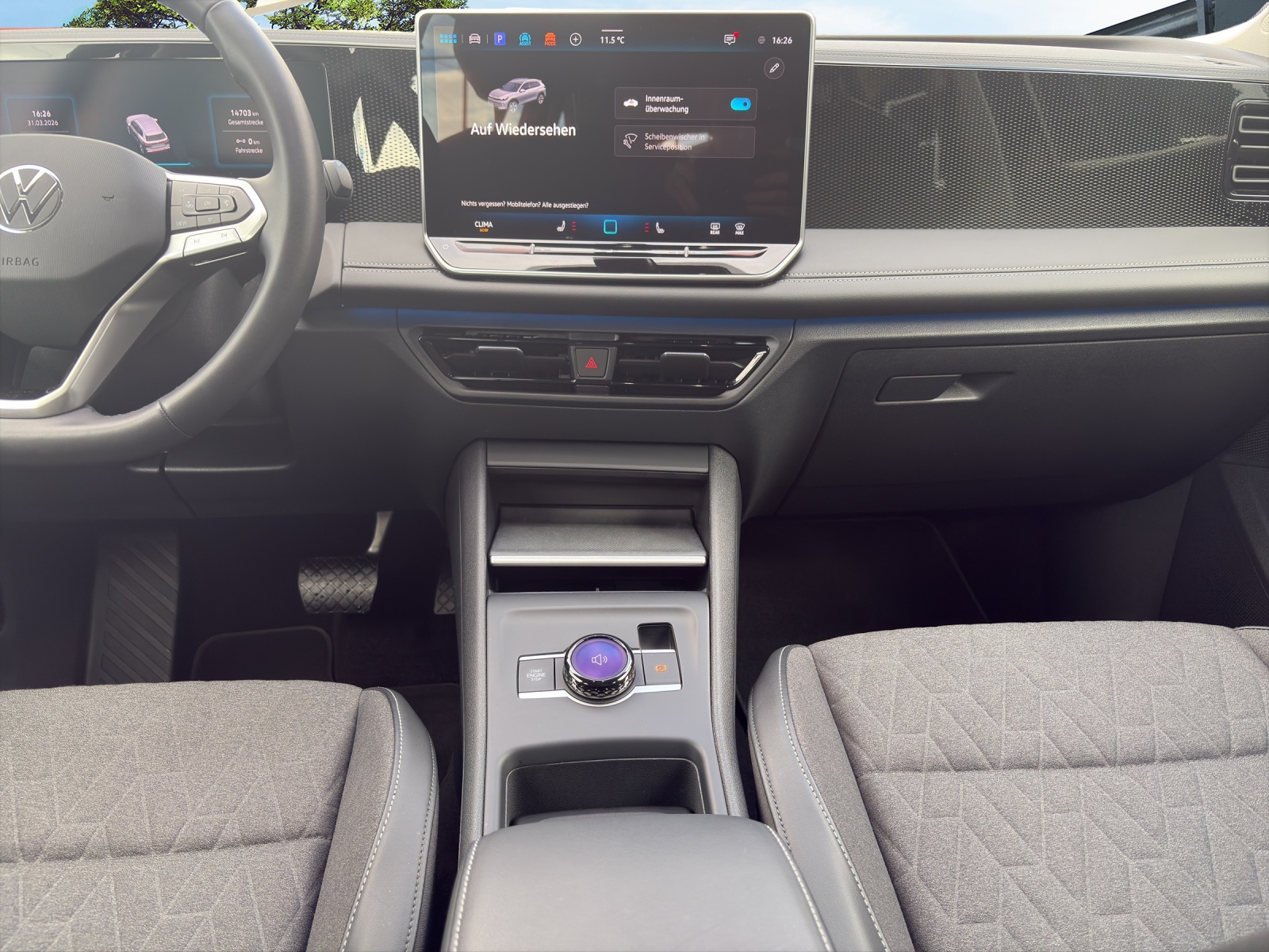 VW Tiguan 2.0 TDI SCR Elegance 4Motion DSG-image-9