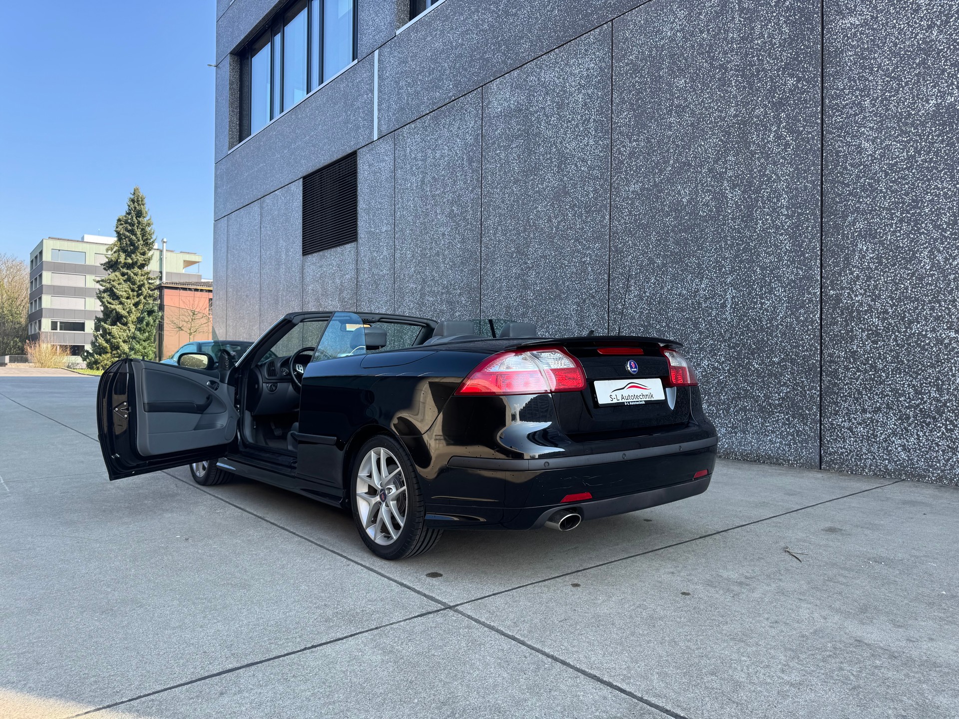 SAAB 9-3 2.0T Aero-image-15