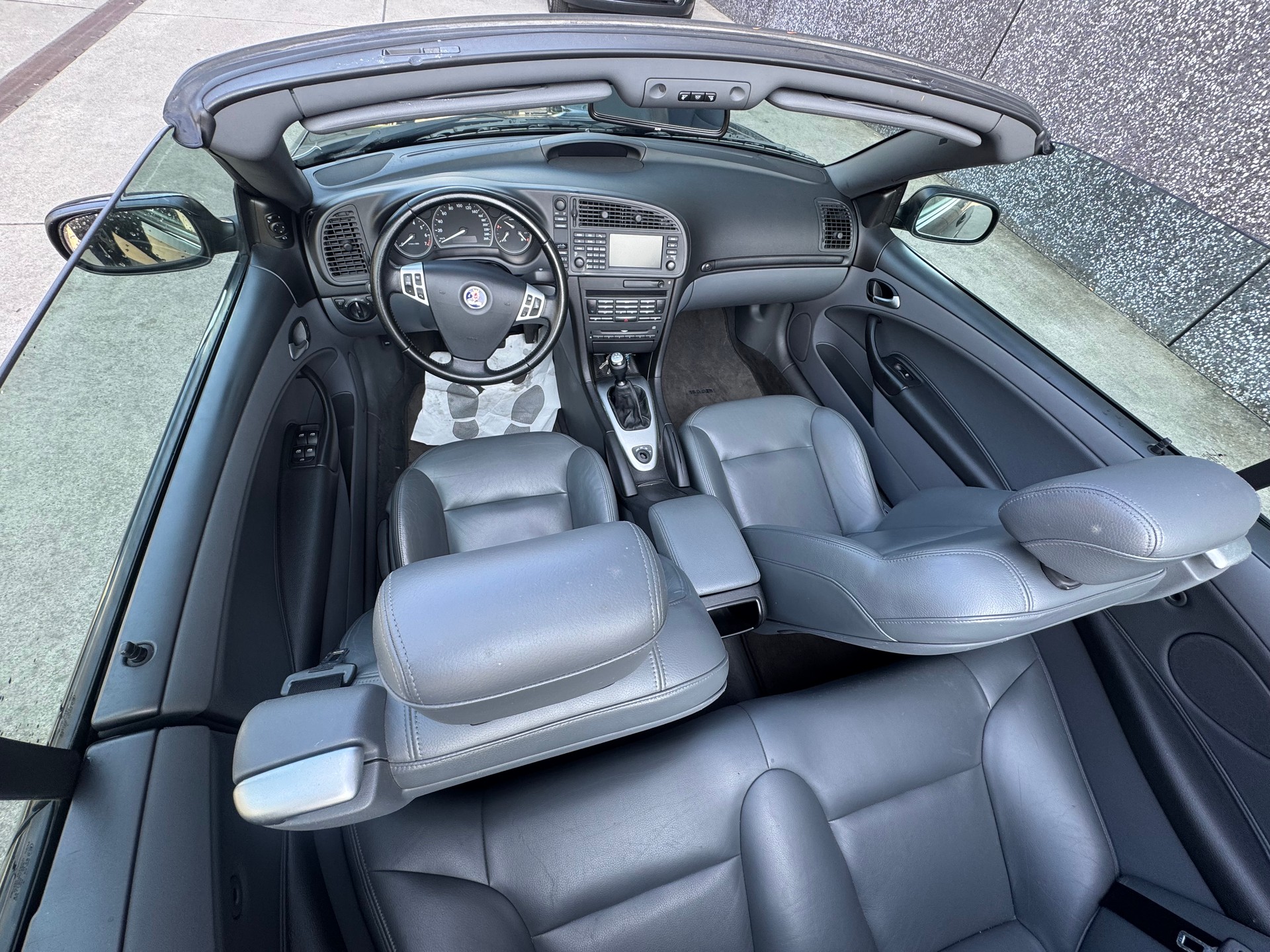 SAAB 9-3 2.0T Aero-image-8