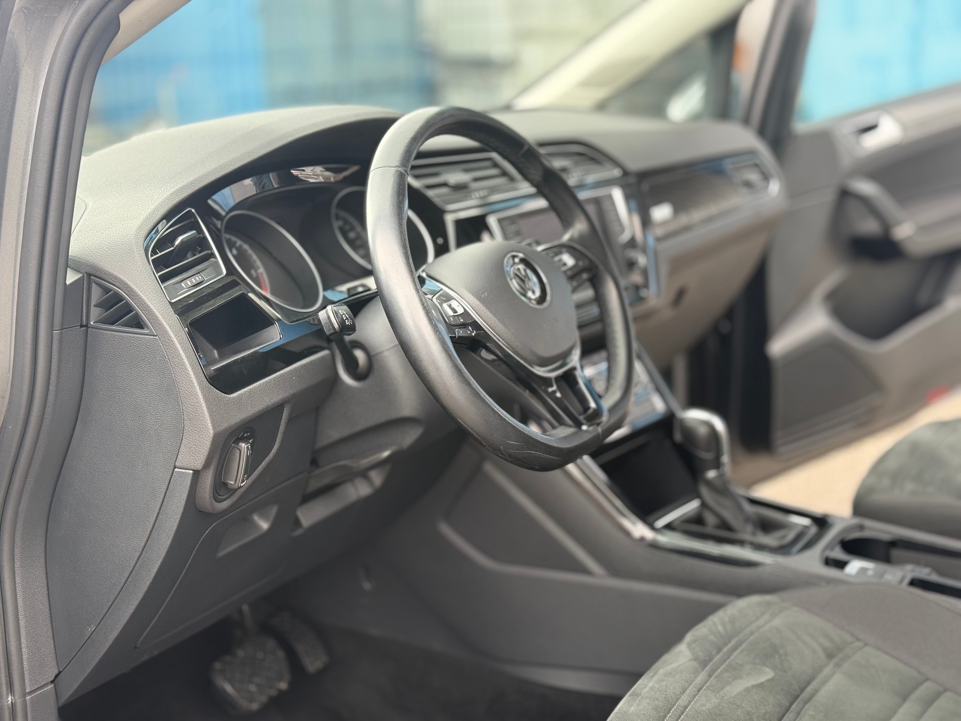VW Touran 2.0 TDI BlueMotion Technology Highline DSG-image-5