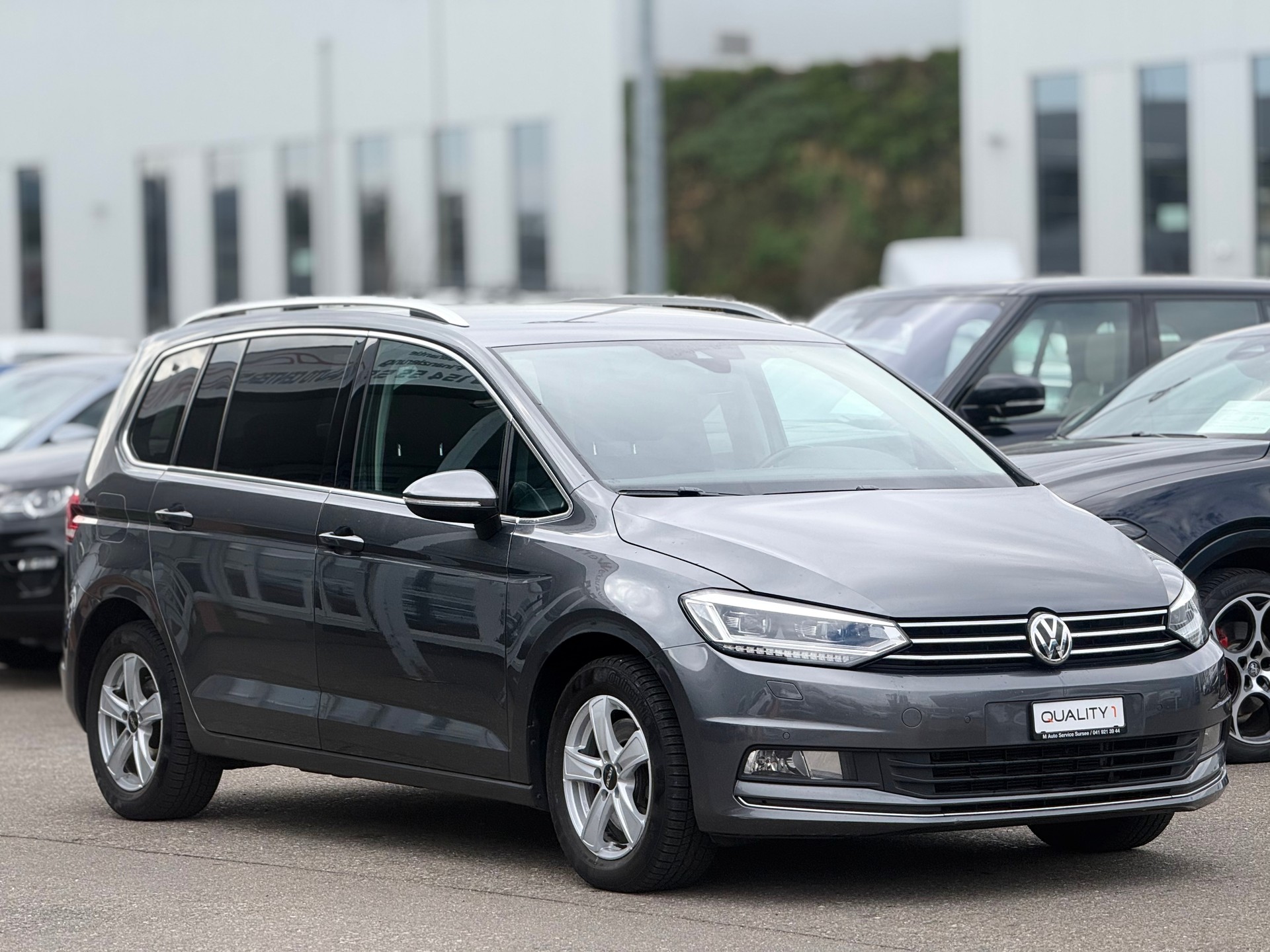 VW Touran 2.0 TDI BlueMotion Technology Highline DSG-image-0