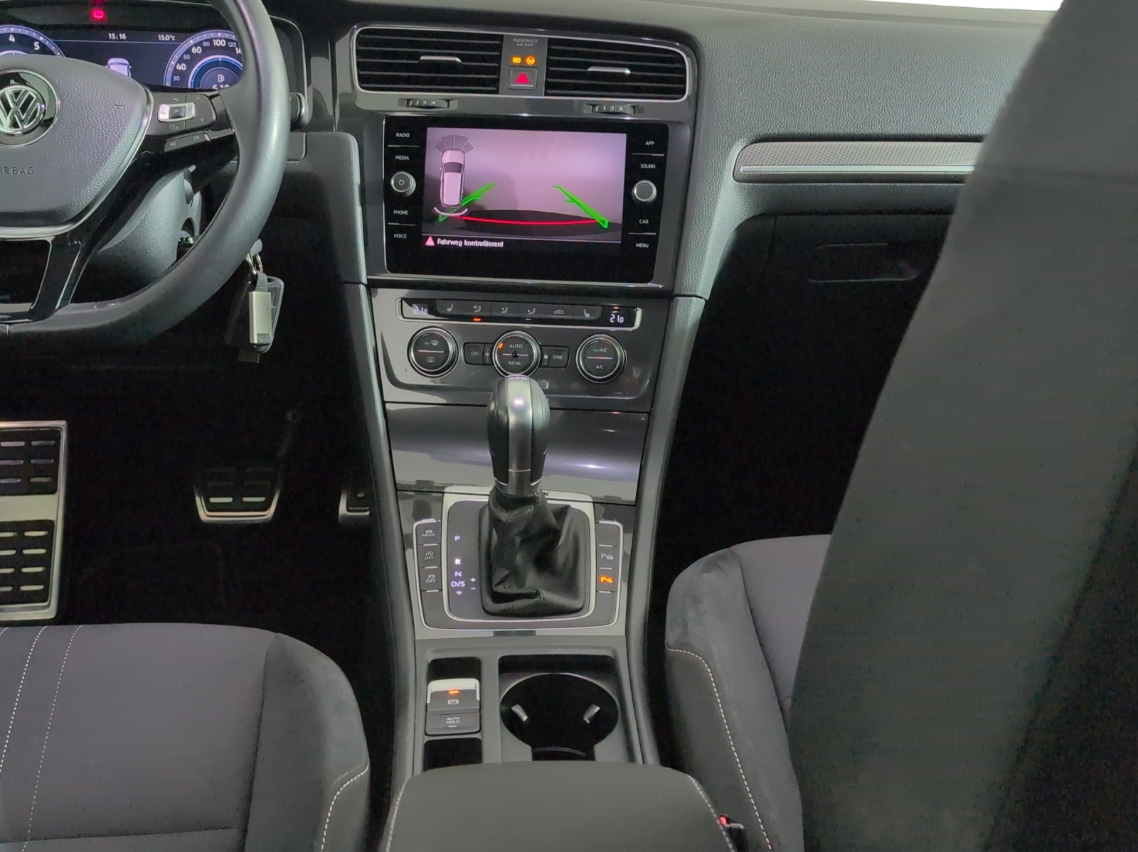 VW Golf 1.8 TSI Alltrack 4Motion DSG-image-8
