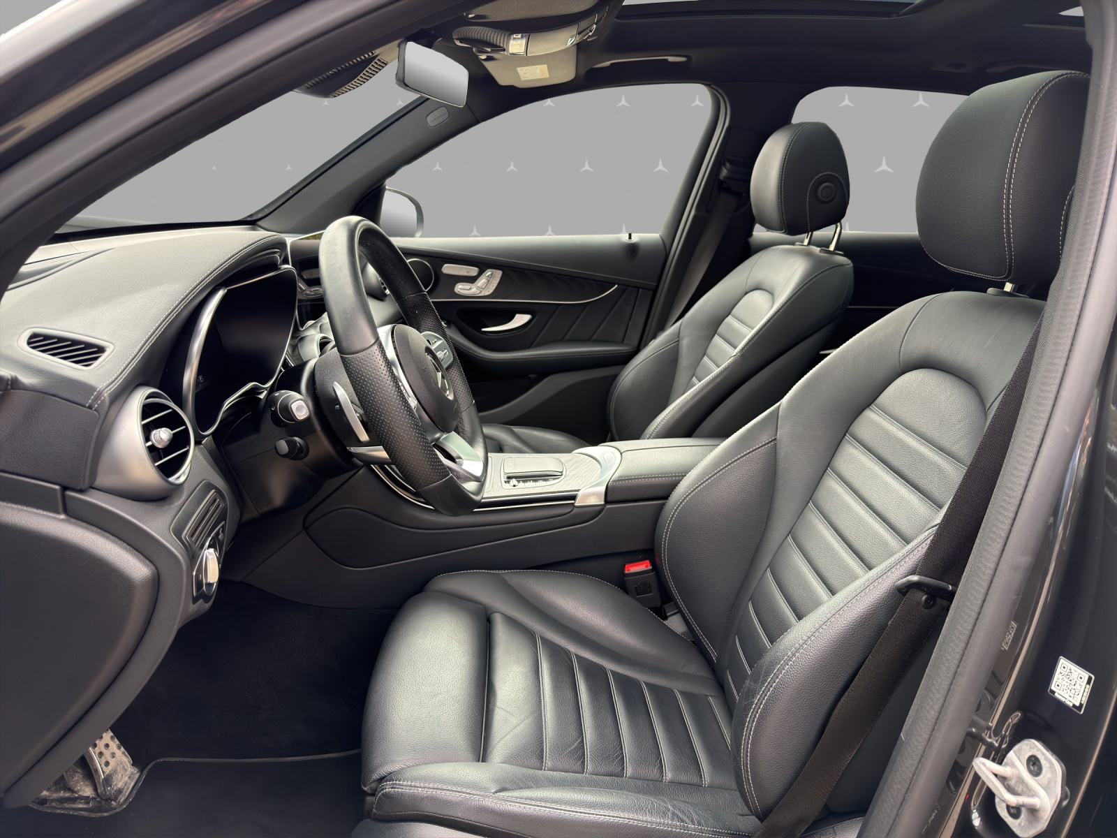 MERCEDES-BENZ GLC 220 d AMG Line 4Matic 9G-Tronic-image-6