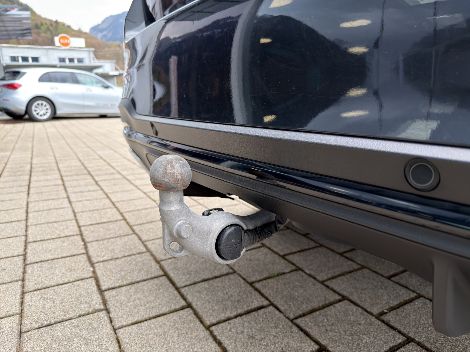 MERCEDES-BENZ GLC 220 d AMG Line 4Matic 9G-Tronic-image-13
