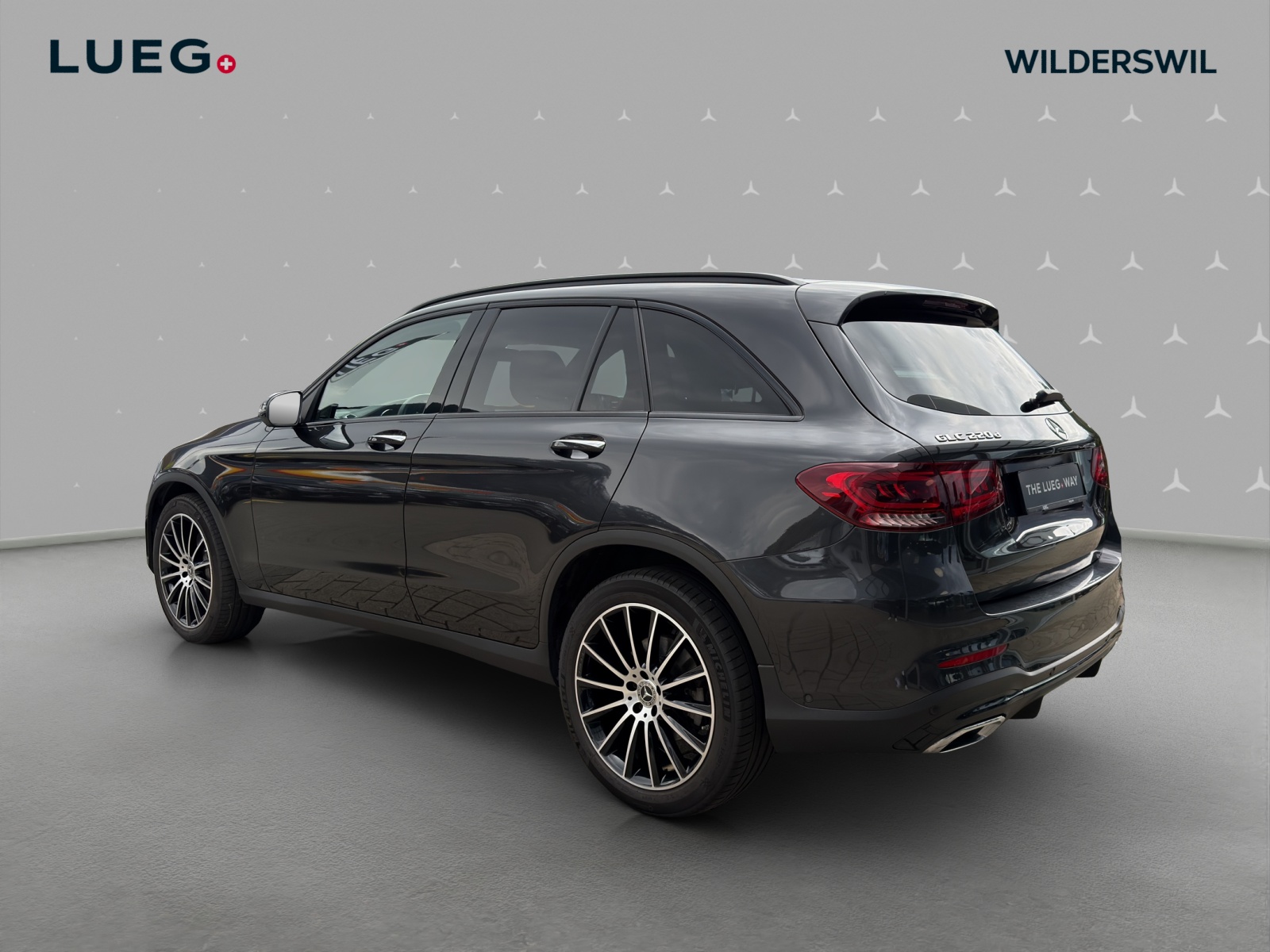 MERCEDES-BENZ GLC 220 d AMG Line 4Matic 9G-Tronic-image-2