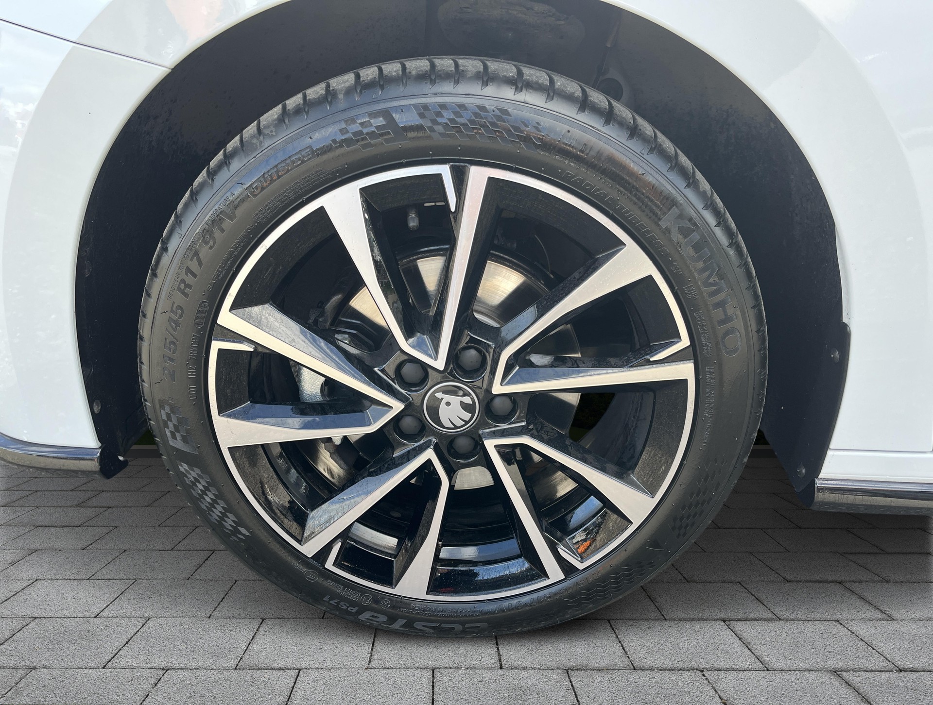 SKODA Fabia 1.0 TSI Monte Carlo DSG-image-14