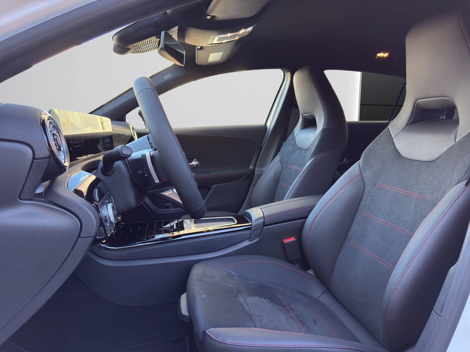 Image MERCEDES-BENZ A-200 A 200 Night Star 7G-DCT