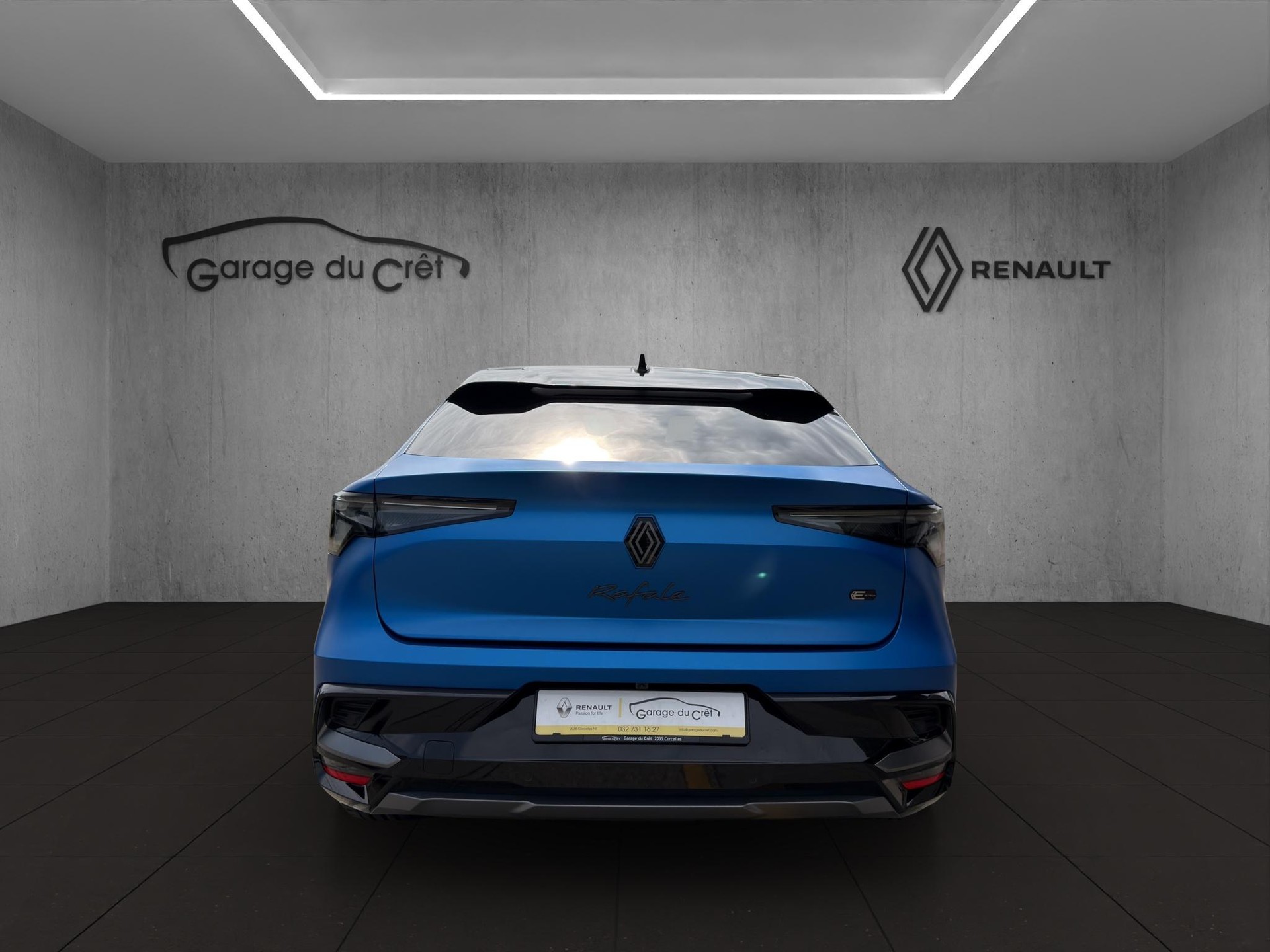 RENAULT Rafale 1.2 E-Tech Plug-in Atelier Alpine-showroom-element-3