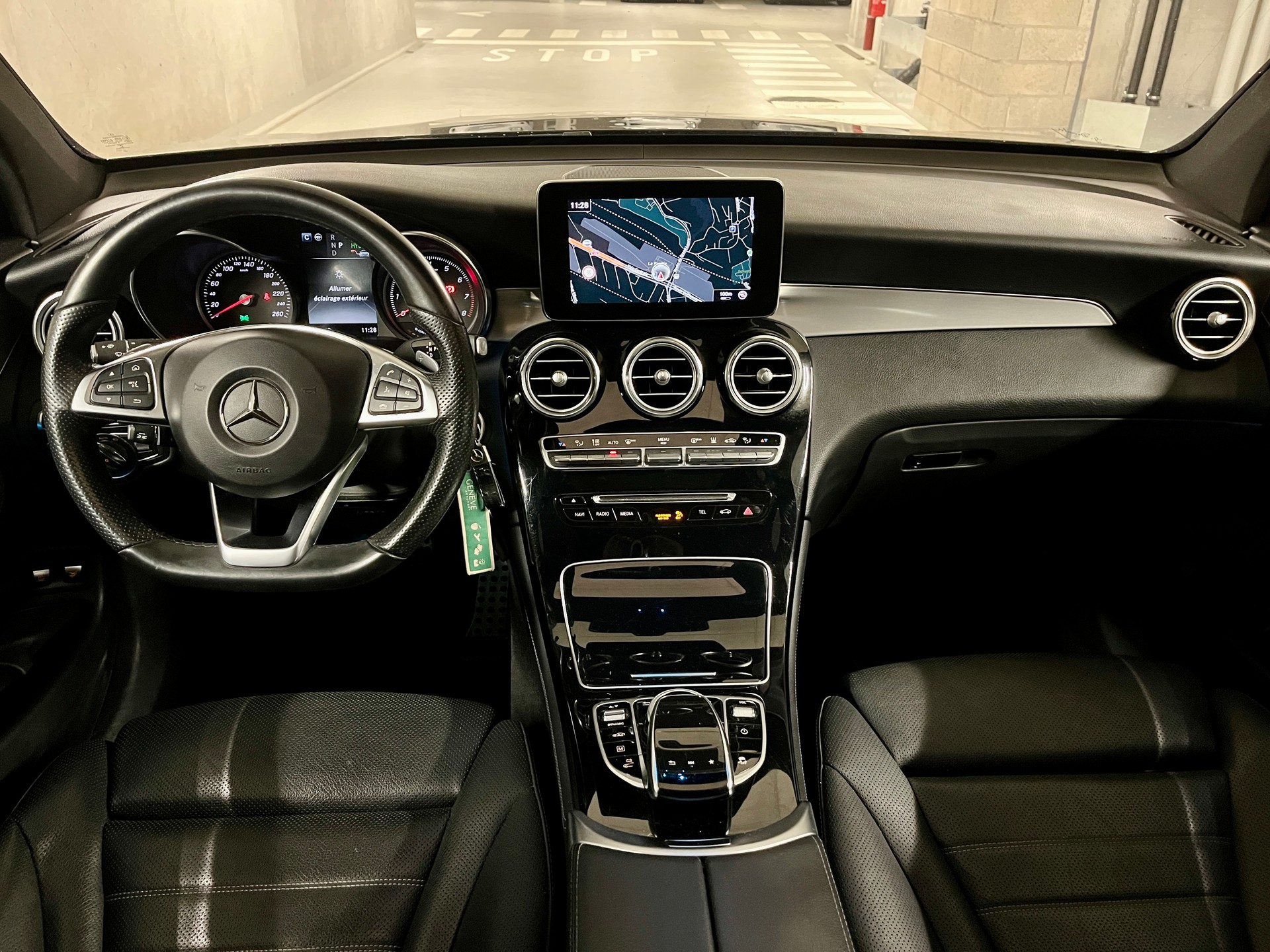 MERCEDES-BENZ GLC 350 e AMG Line 4Matic 7G-Tronic-image-9