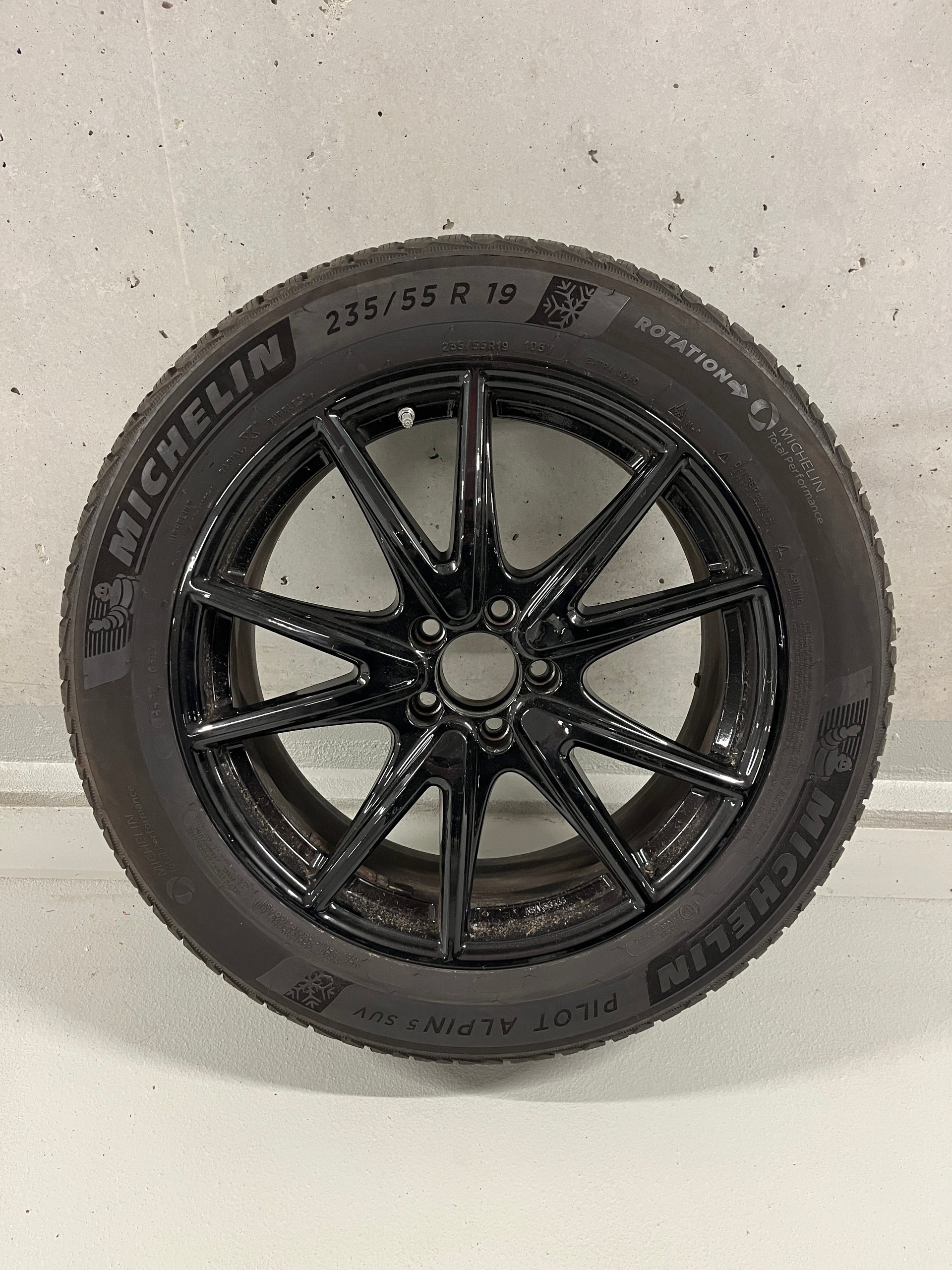 MERCEDES-BENZ GLC 350 e AMG Line 4Matic 7G-Tronic-image-29