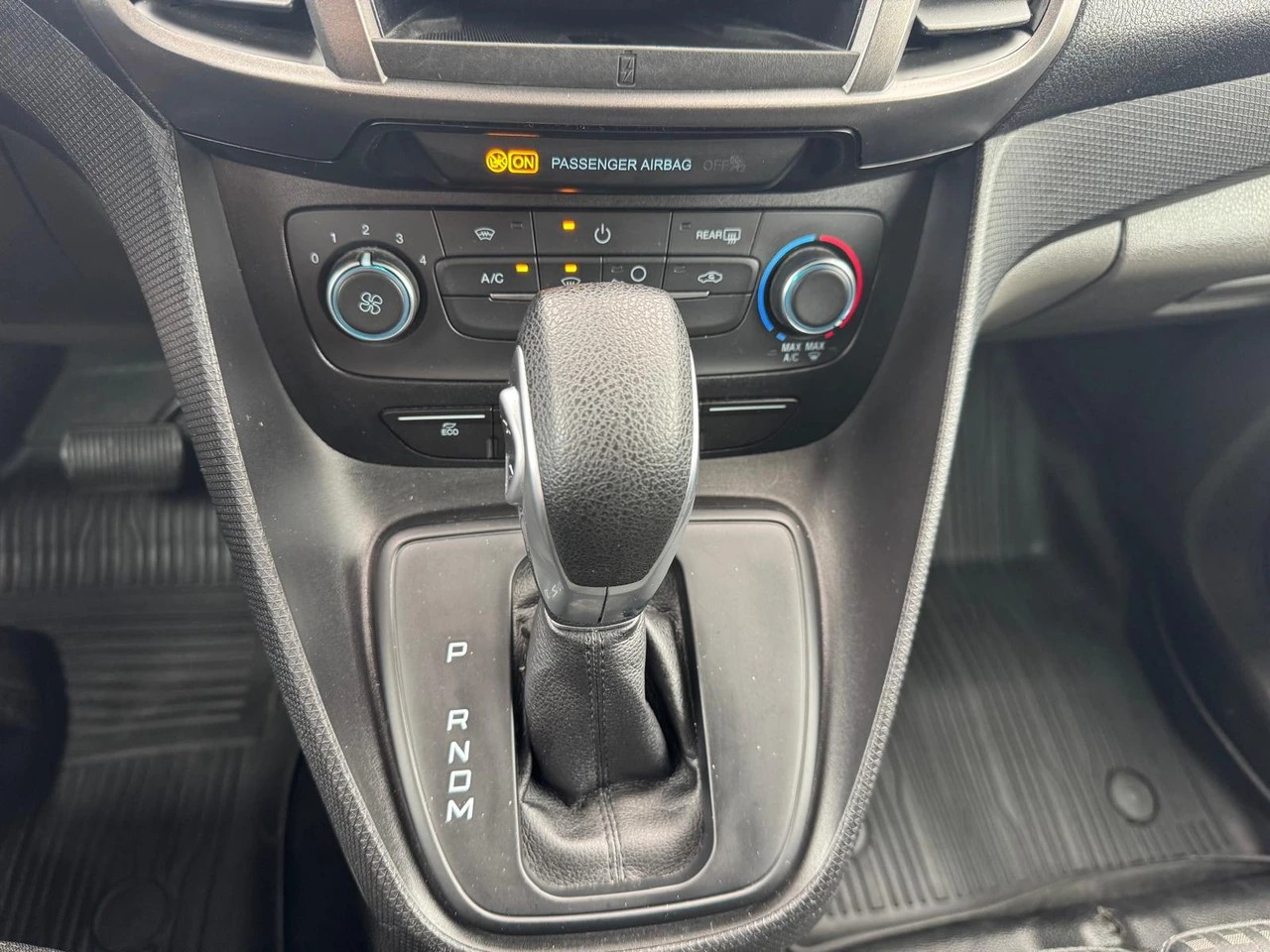 FORD Transit Connect Van T200 1.5 Eco Blue Trend Automat mit Anhängerkupplung-image-13